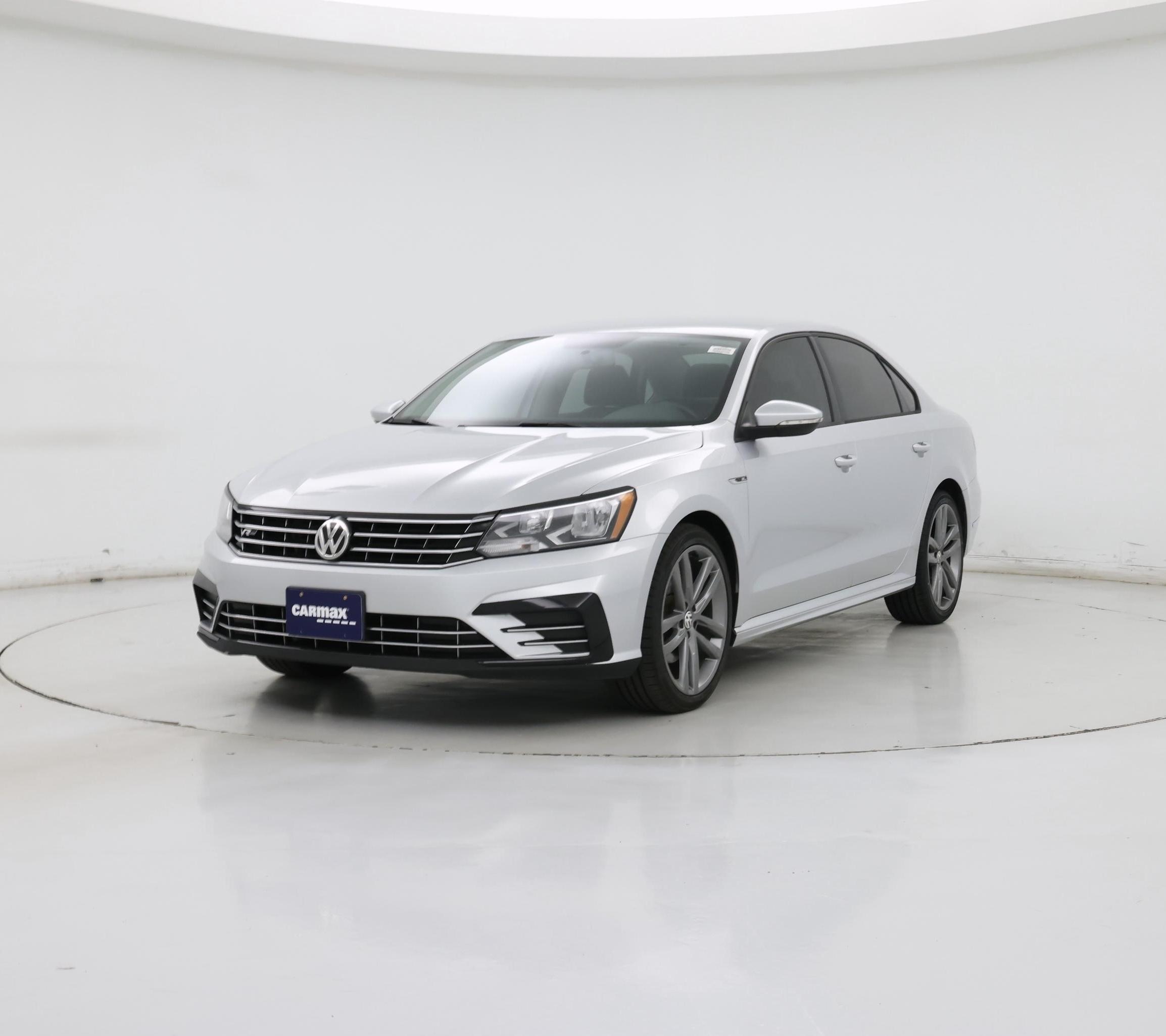 Thumbnail: 2018 Volkswagen Passat - 4