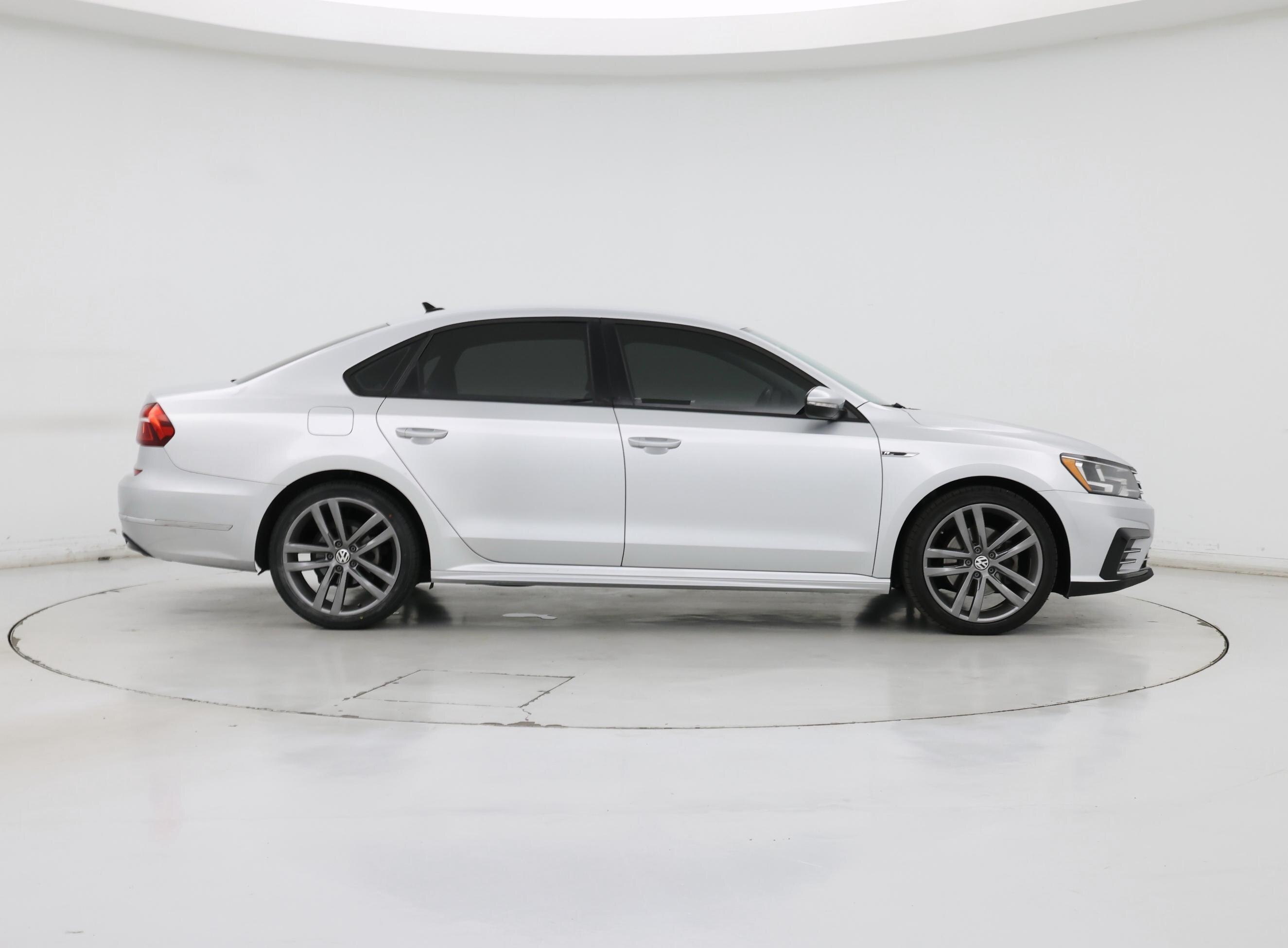 Thumbnail: 2018 Volkswagen Passat - 7