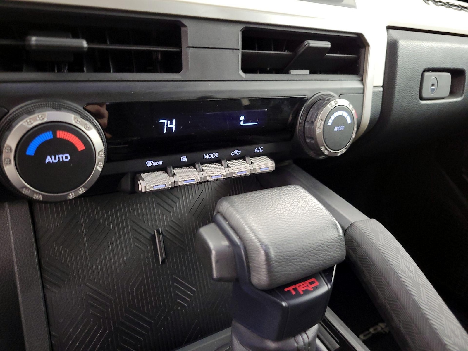 2024 Toyota Tacoma TRD Sport - Photo 17