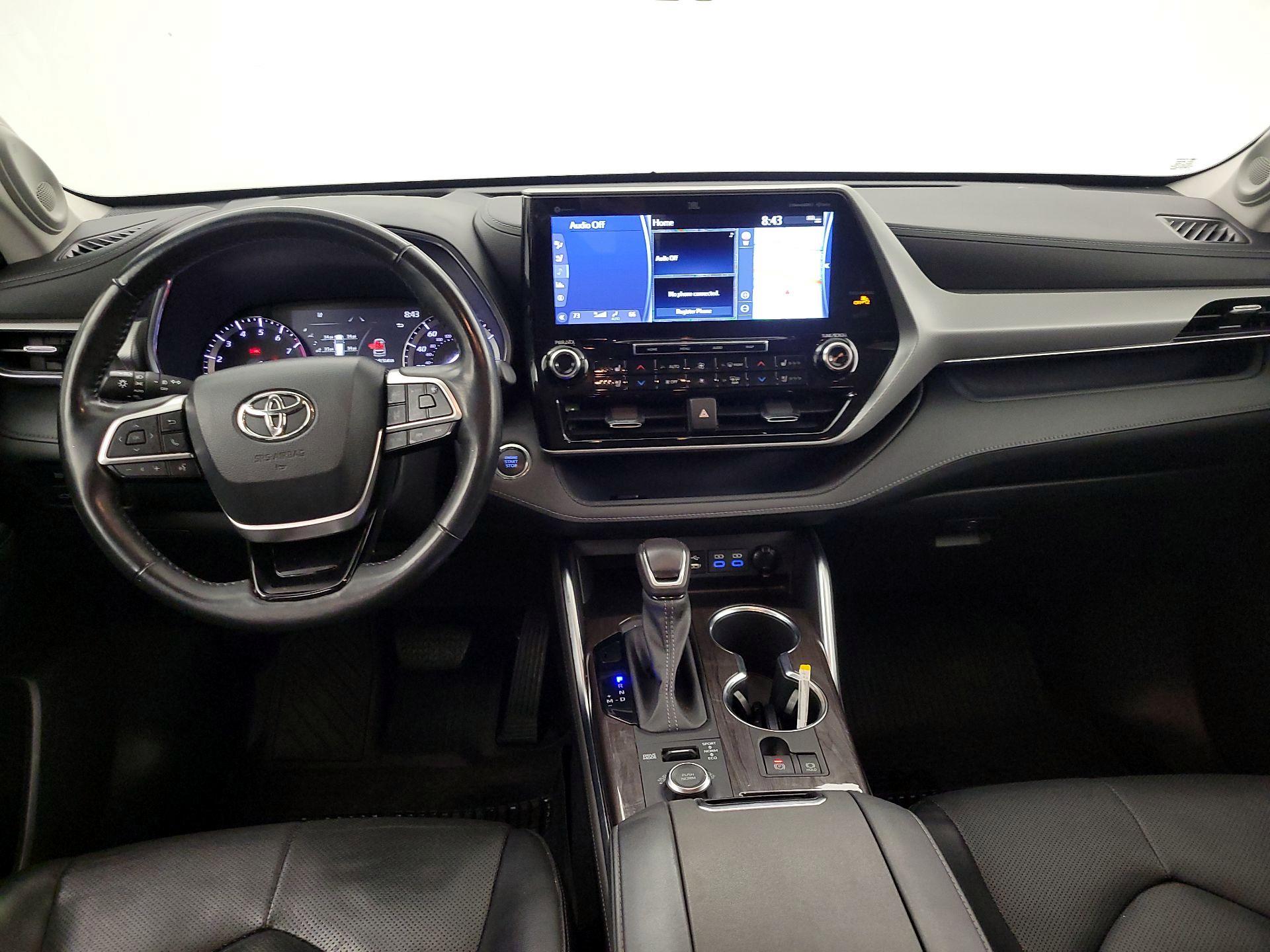 Thumbnail: 2022 Toyota Highlander - 9