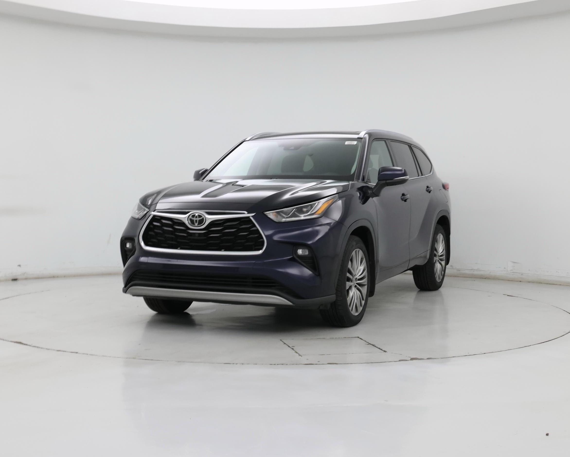 Thumbnail: 2022 Toyota Highlander - 4