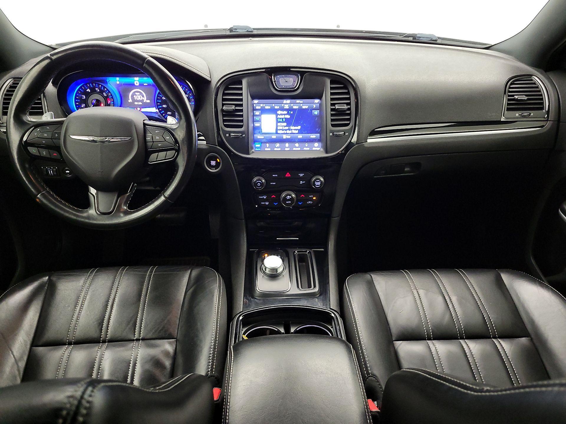 Thumbnail: 2019 Chrysler 300 - 9