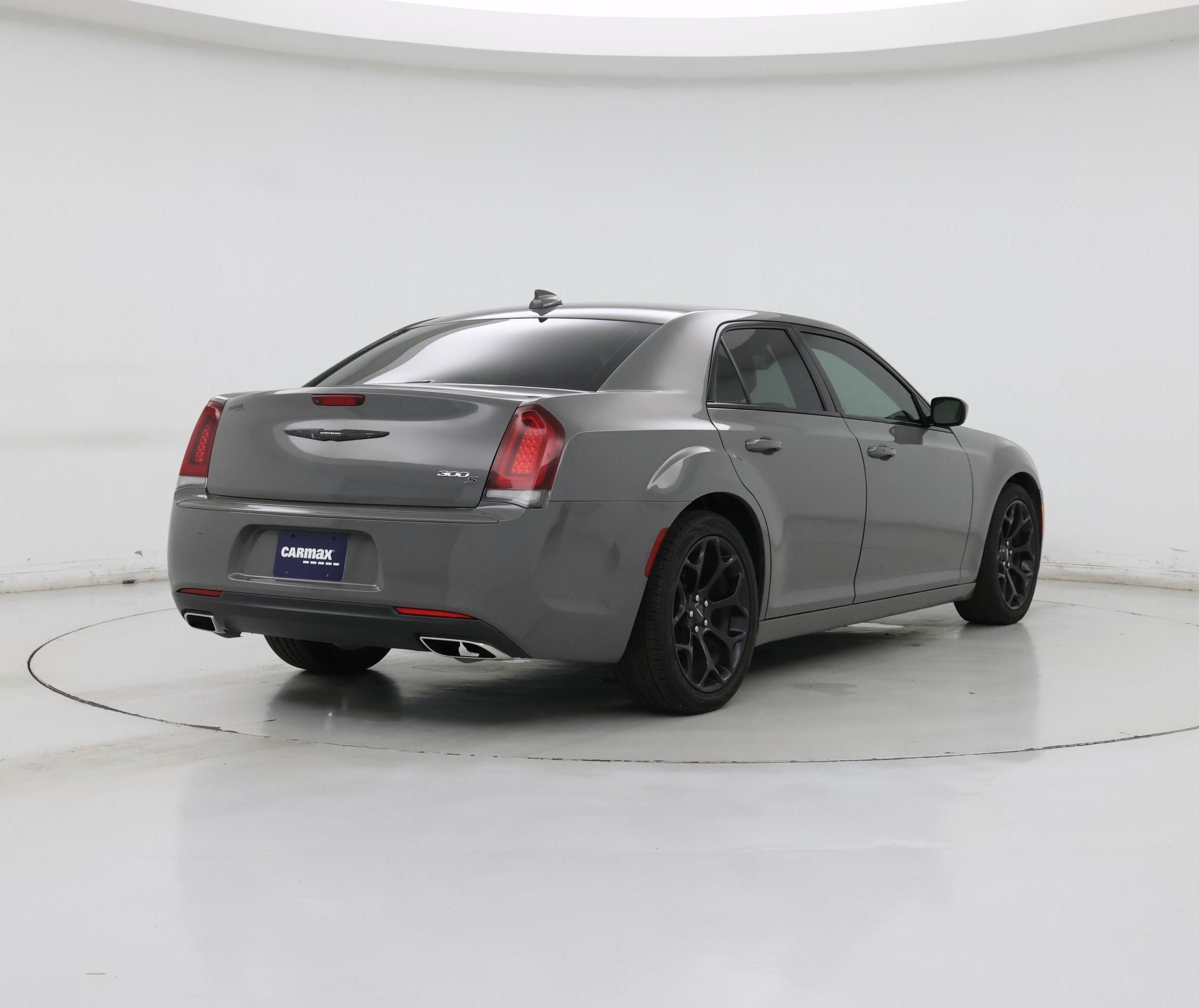 Thumbnail: 2019 Chrysler 300 - 8
