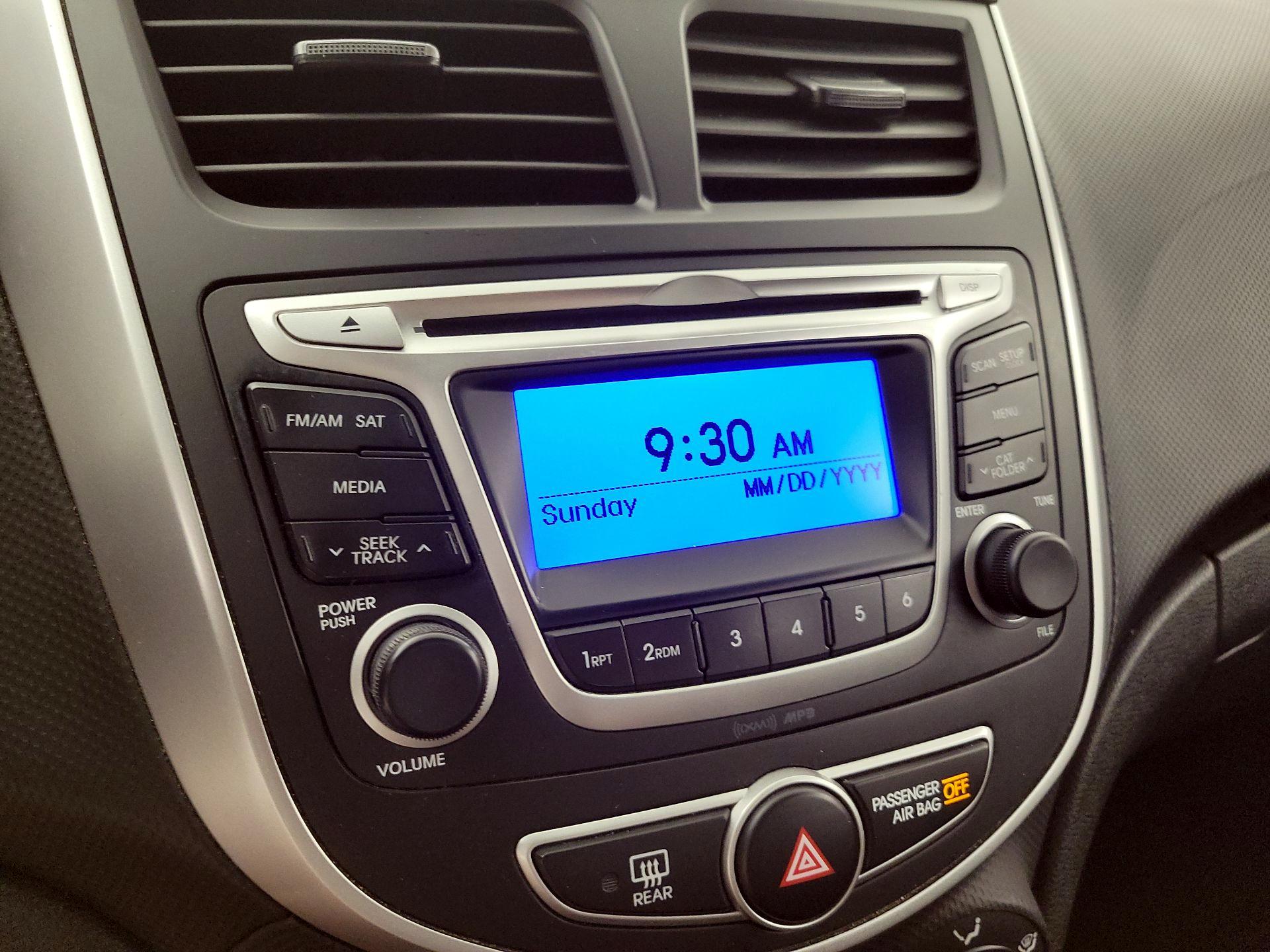Thumbnail: 2014 Hyundai Accent - 14