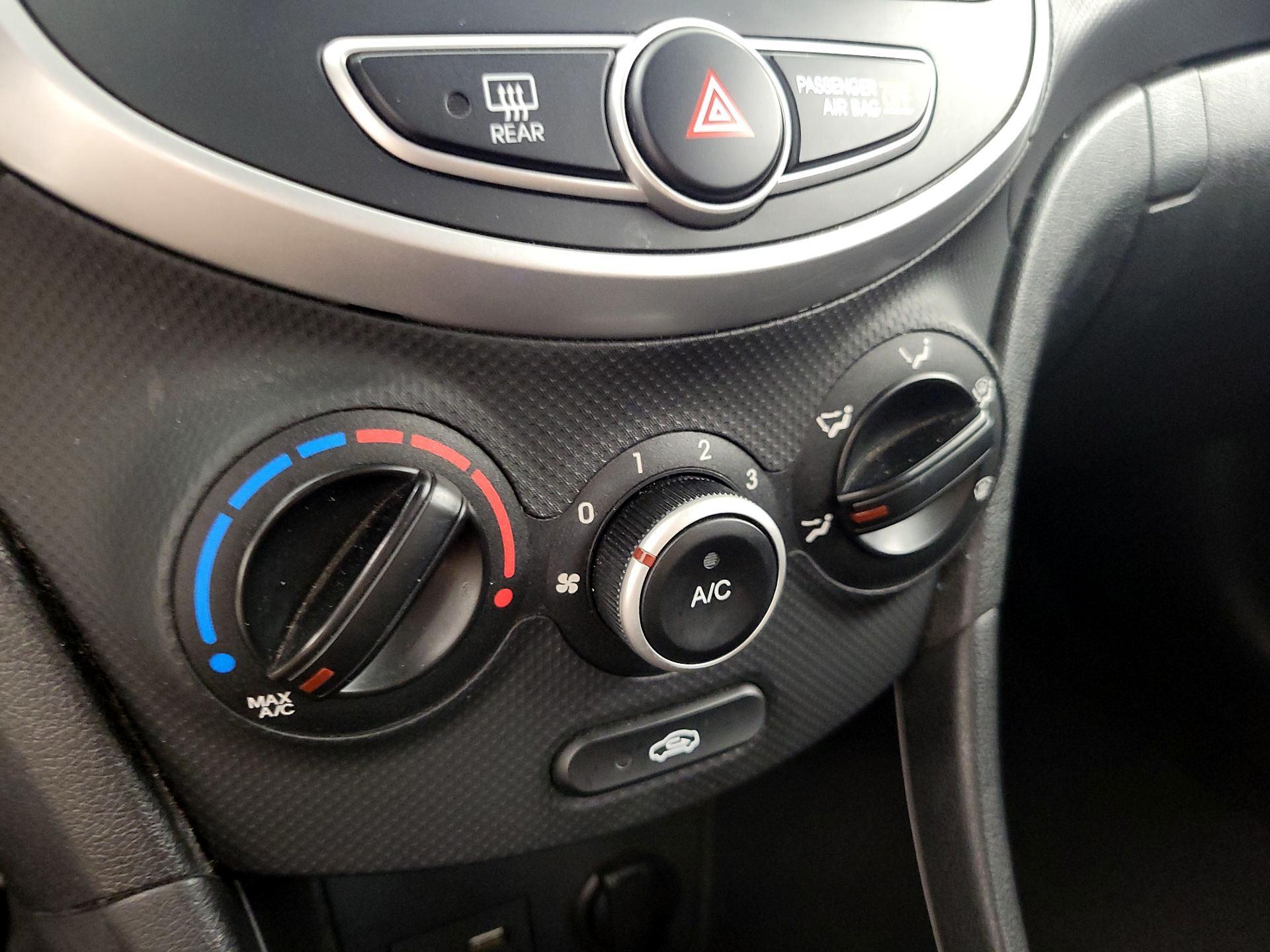 Thumbnail: 2014 Hyundai Accent - 15