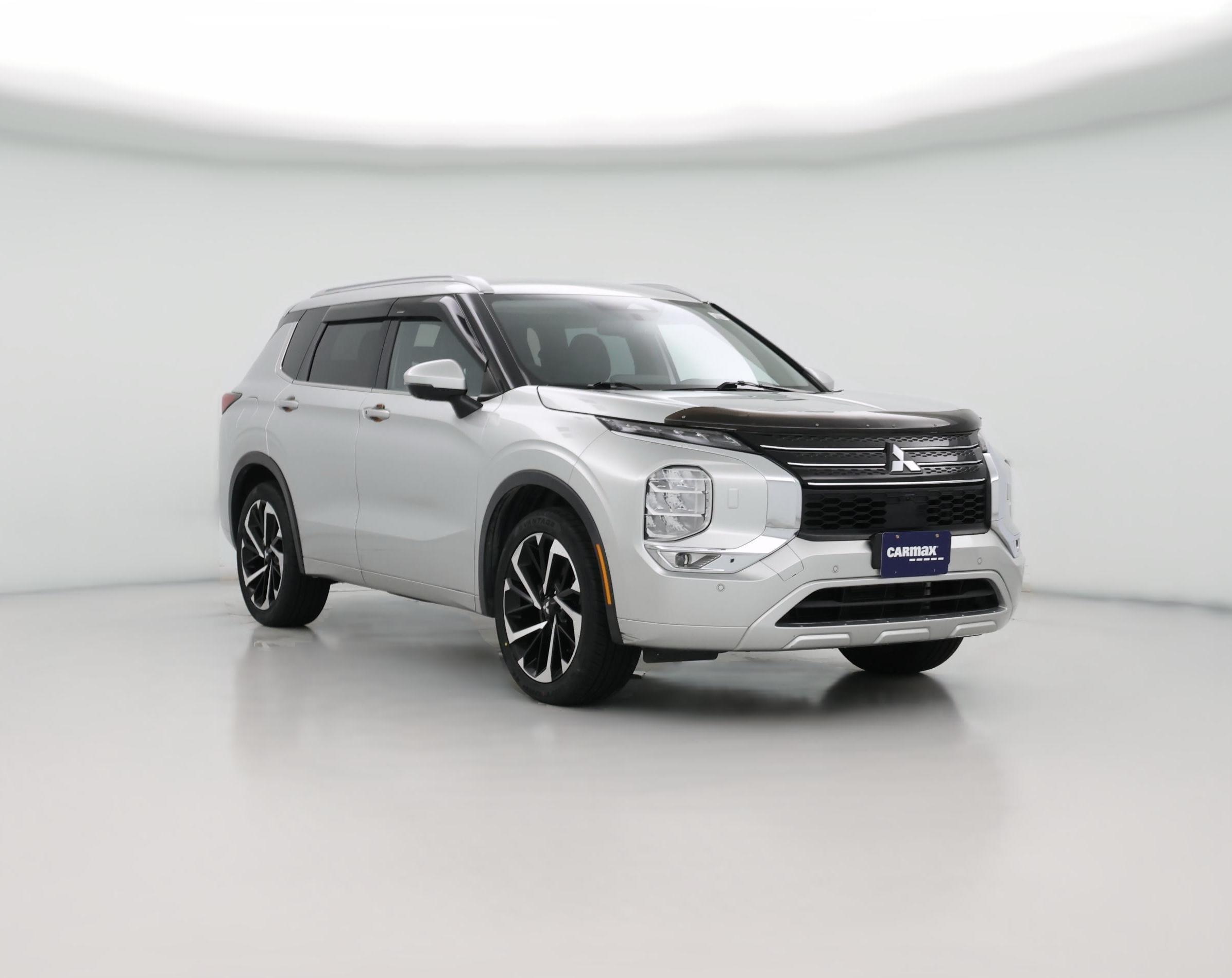 Thumbnail: 2022 Mitsubishi Outlander - 1