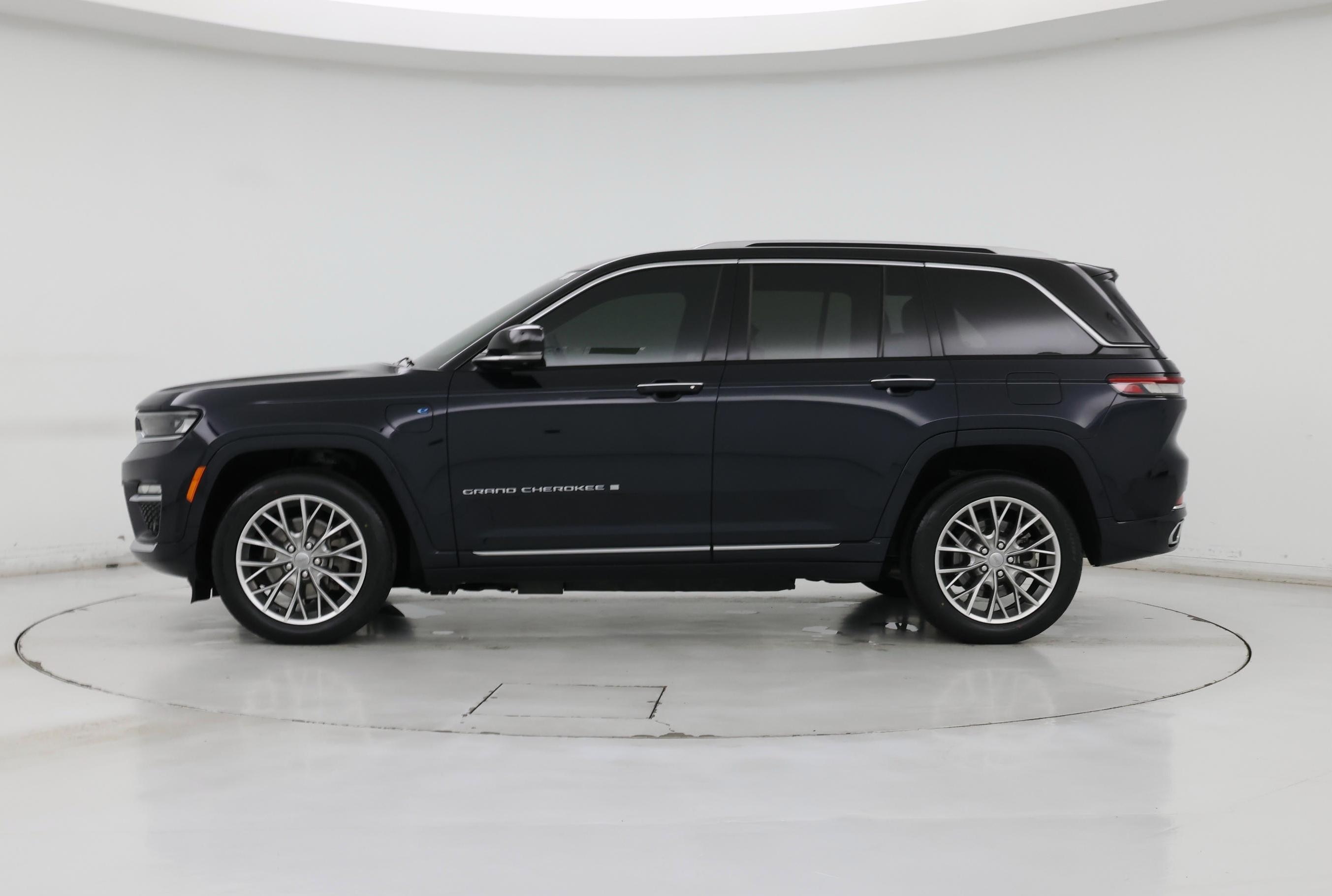 Thumbnail: 2022 Jeep Grand Cherokee - 3