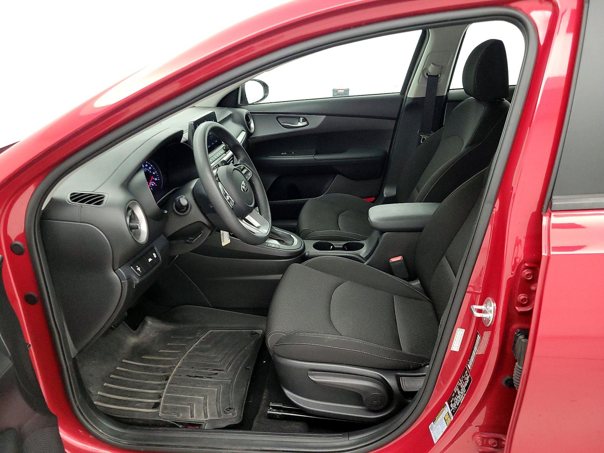 Thumbnail: 2021 Kia Forte - 11