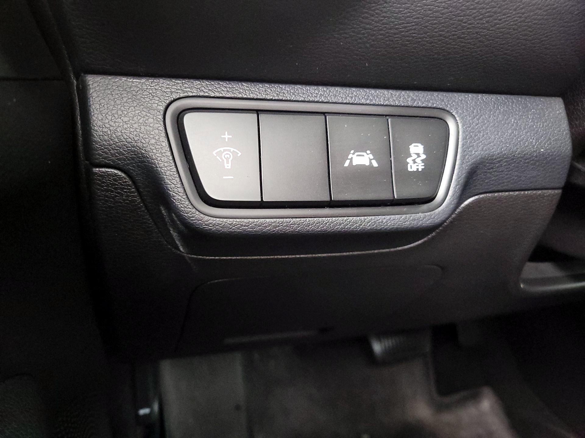 Thumbnail: 2021 Kia Forte - 13