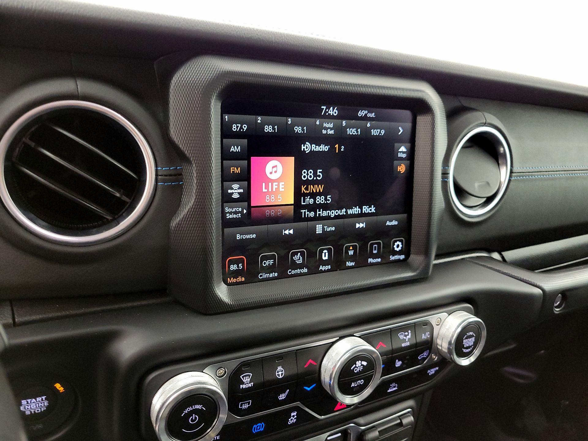 Thumbnail: 2023 Jeep Wrangler - 15