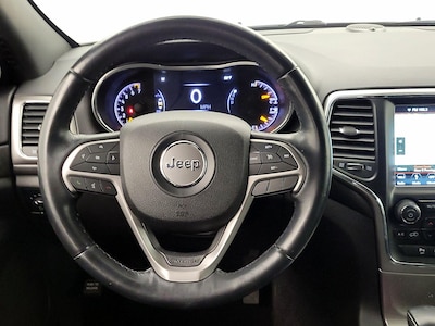 Steering Wheel & Instrument Cluster (On)