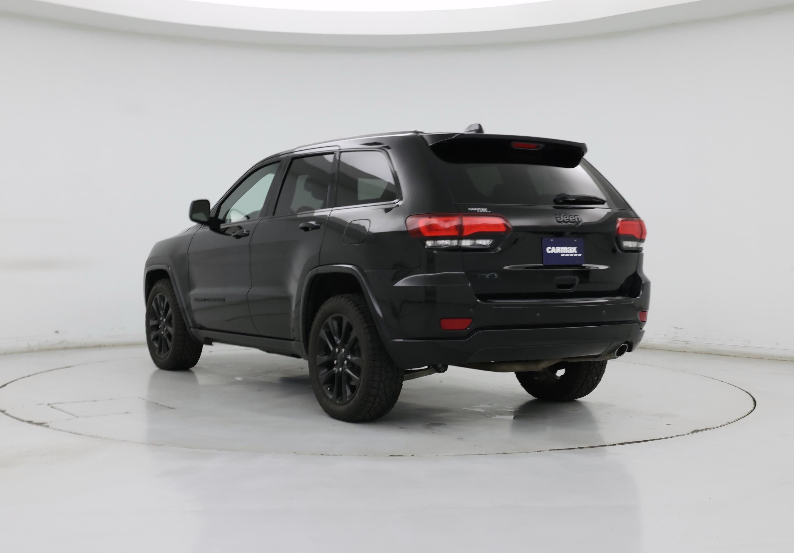 Thumbnail: 2018 Jeep Grand Cherokee - 2
