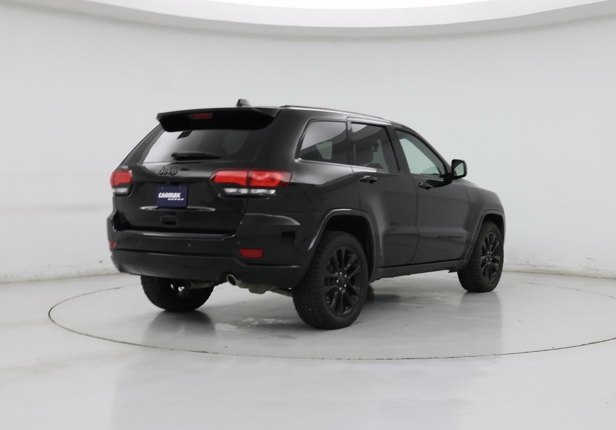Thumbnail: 2018 Jeep Grand Cherokee - 8