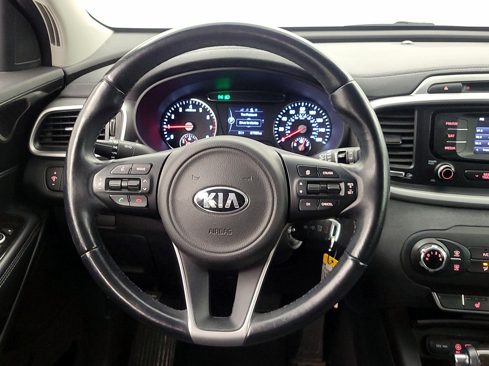 Thumbnail: 2016 Kia Sorento - 10