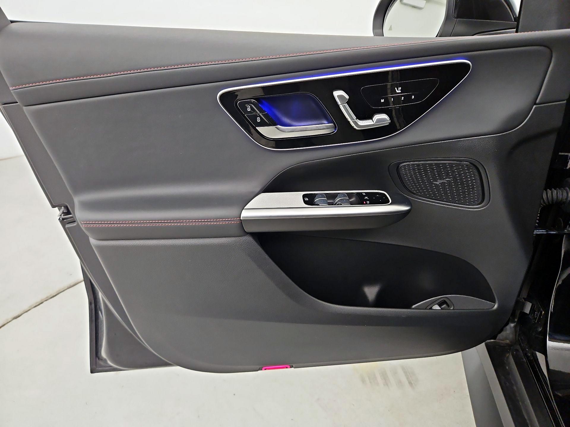 Thumbnail: 2025 Mercedes-Benz GLC - 12