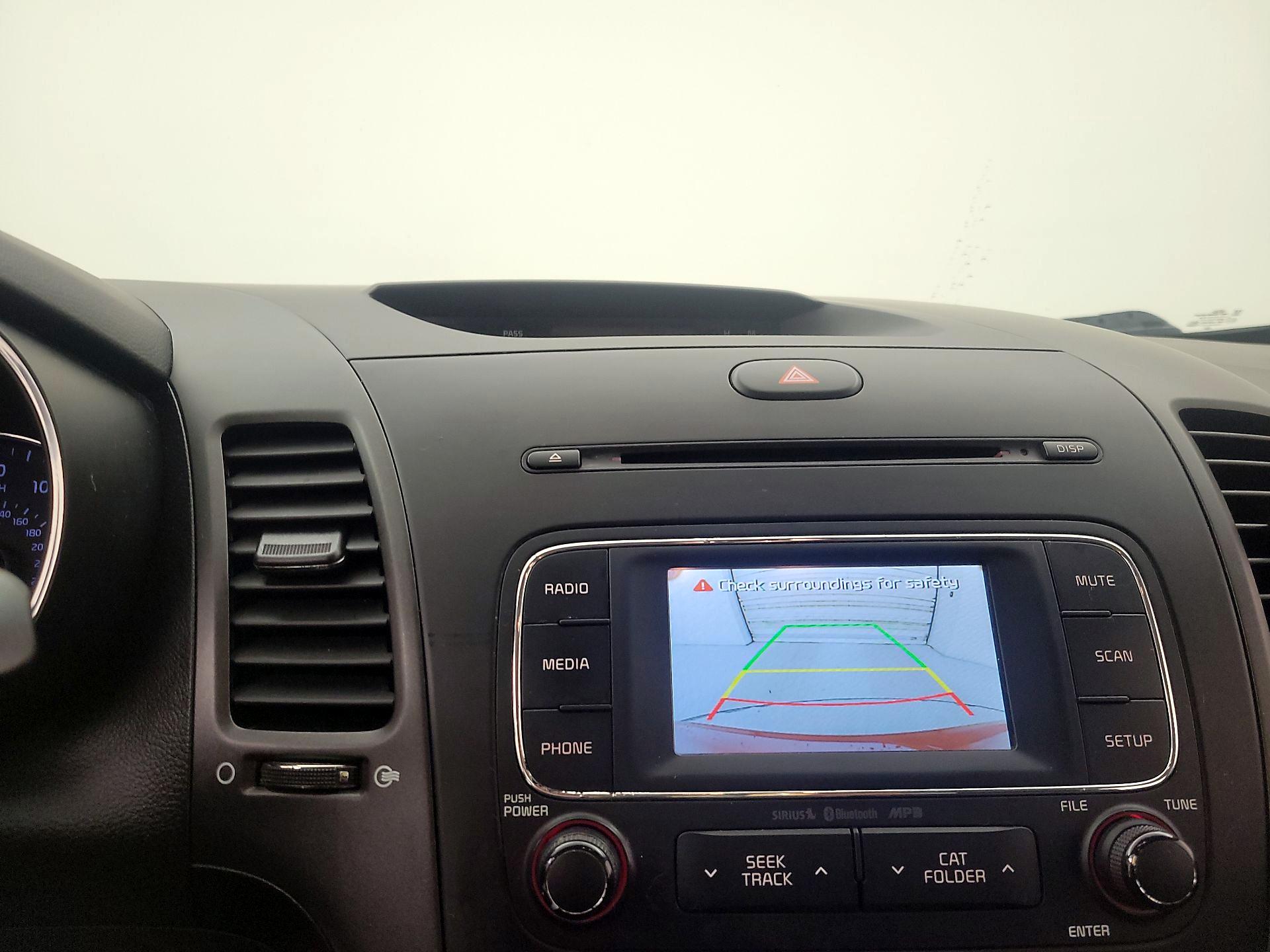 Thumbnail: 2016 Kia Forte - 14