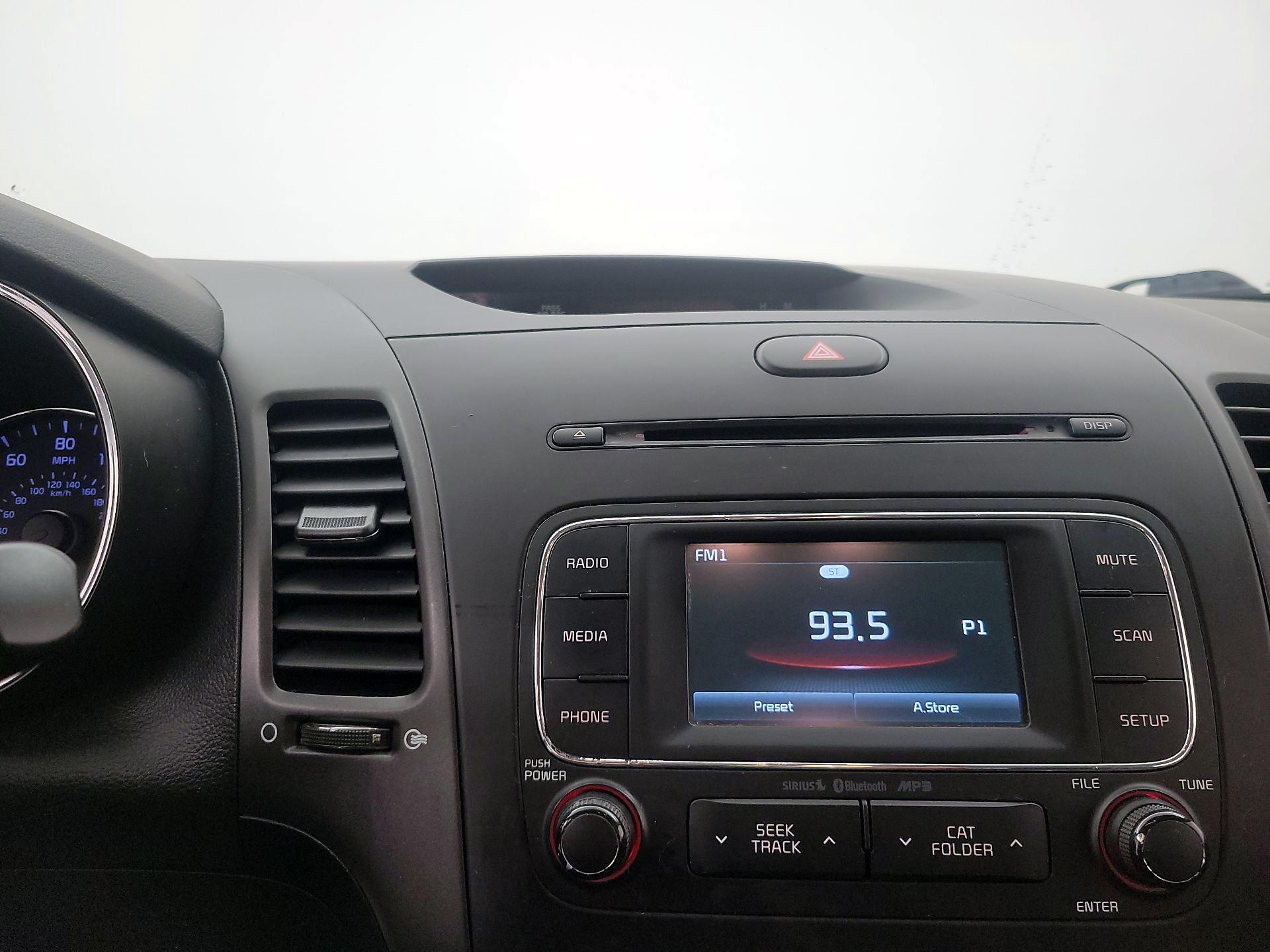 Thumbnail: 2016 Kia Forte - 15