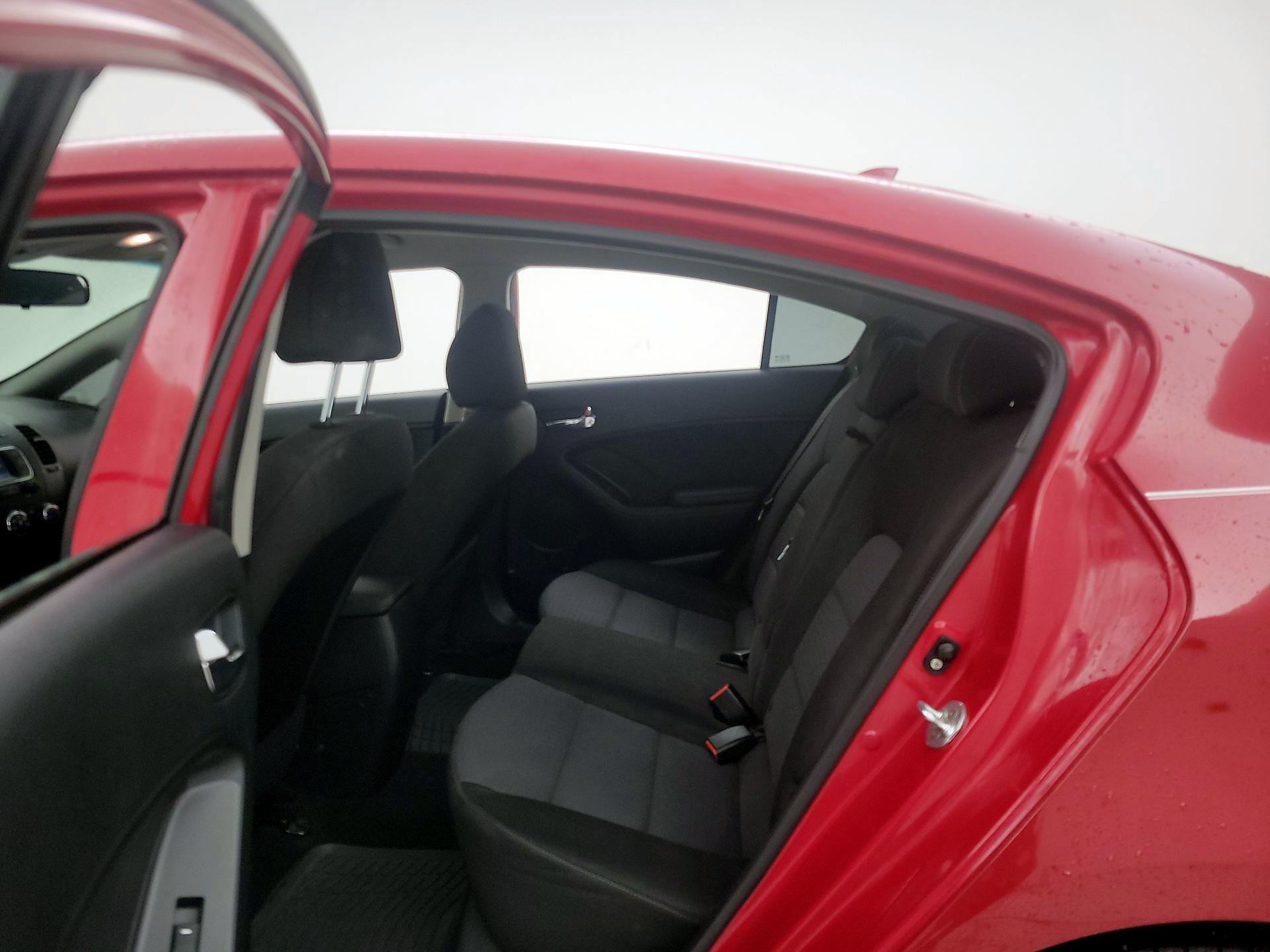 Thumbnail: 2016 Kia Forte - 19
