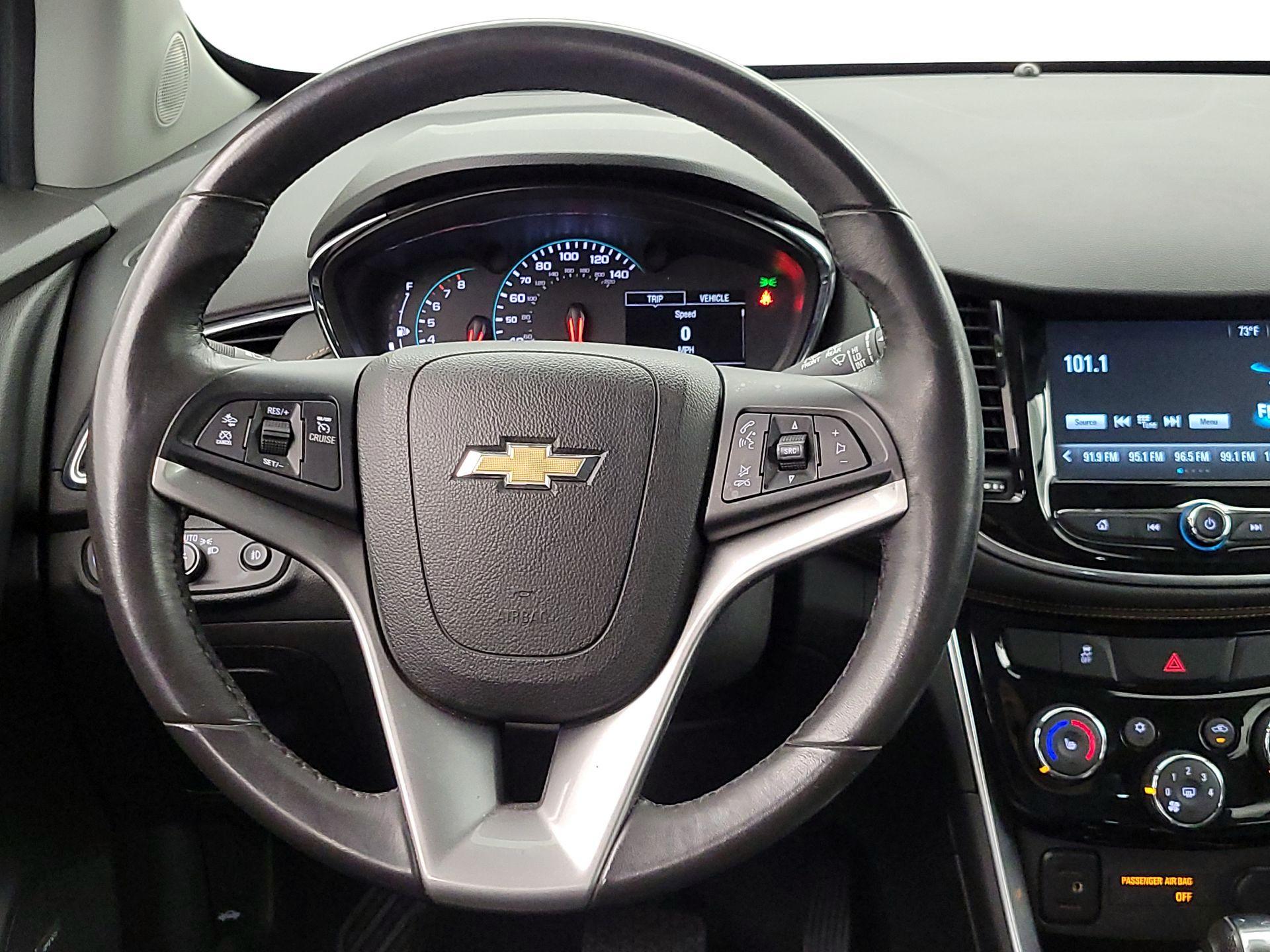 Thumbnail: 2017 Chevrolet Trax - 10