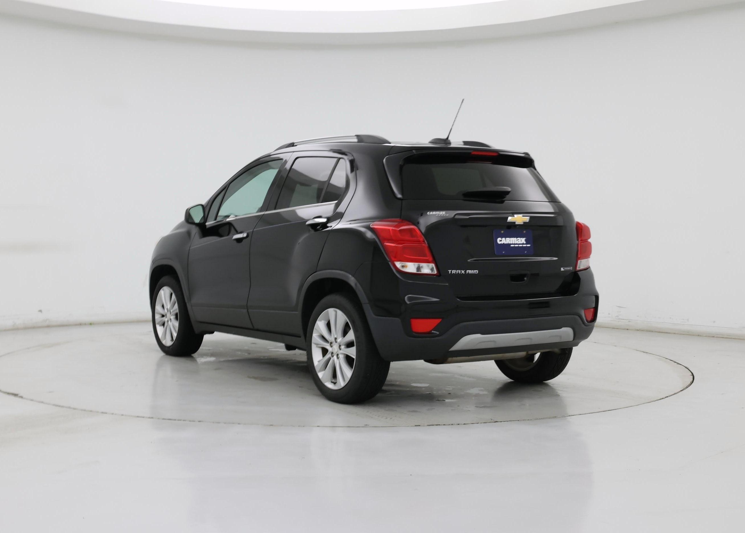 Thumbnail: 2017 Chevrolet Trax - 2