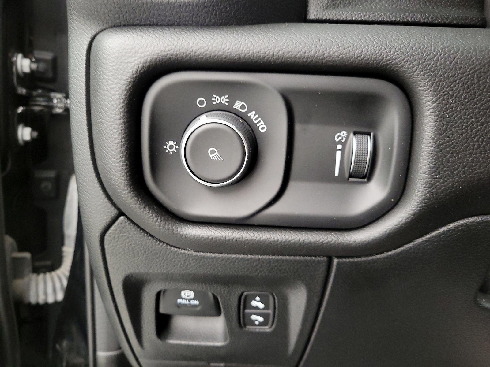 2023 RAM Ram 1500 Pickup Laramie - Photo 14