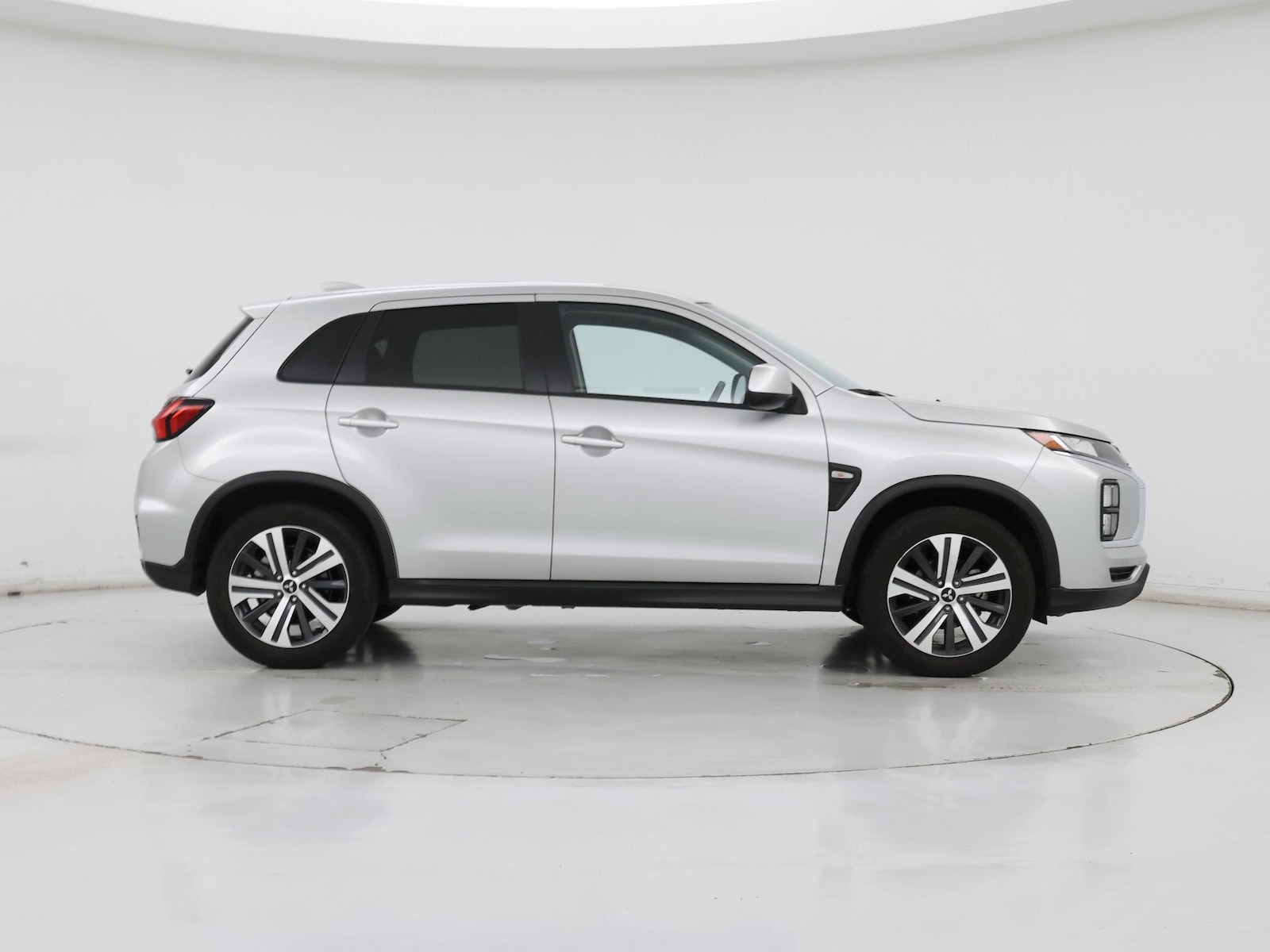 2025 Mitsubishi Outlander Sport ES - Photo 8