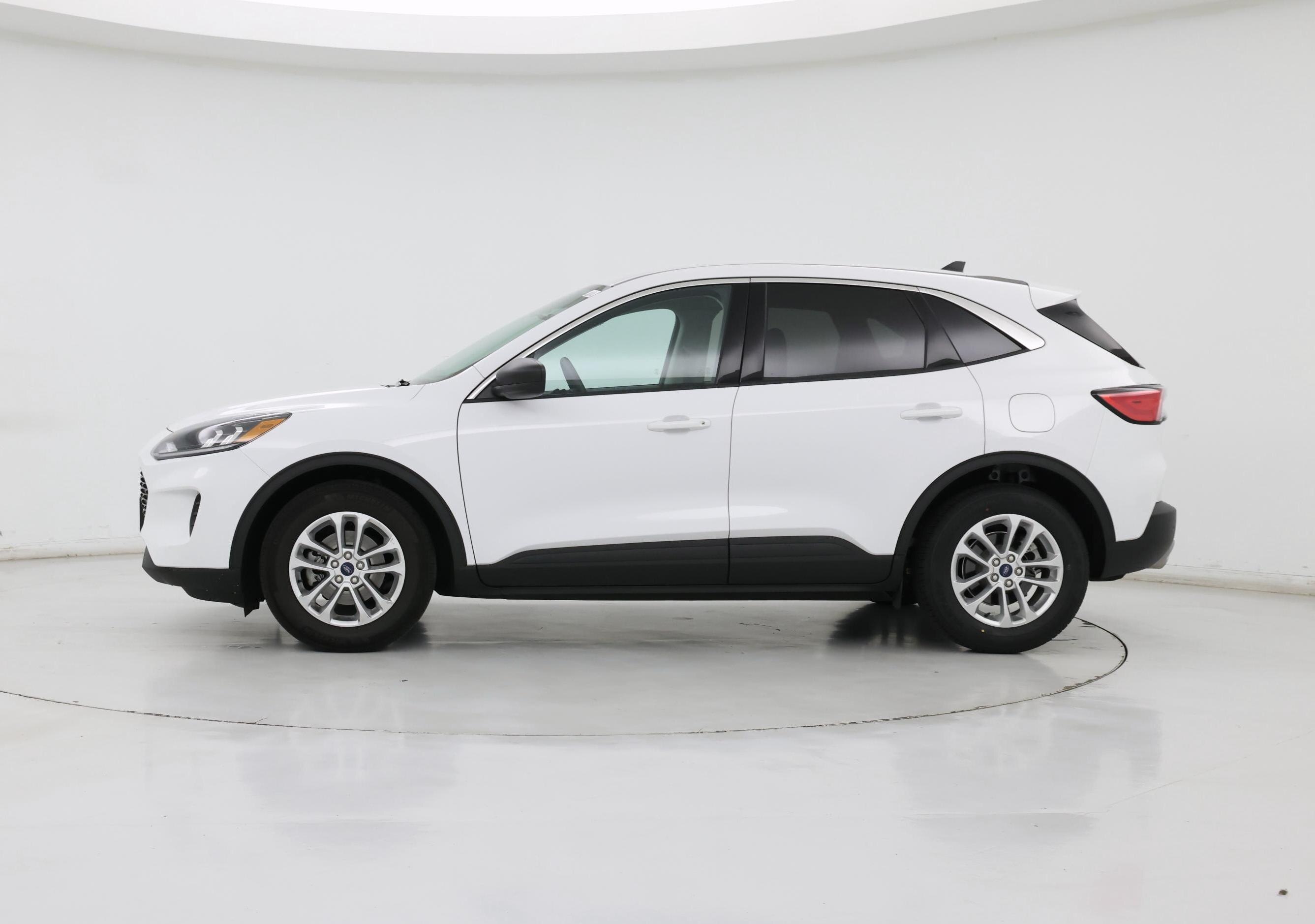 Thumbnail: 2022 Ford Escape - 3
