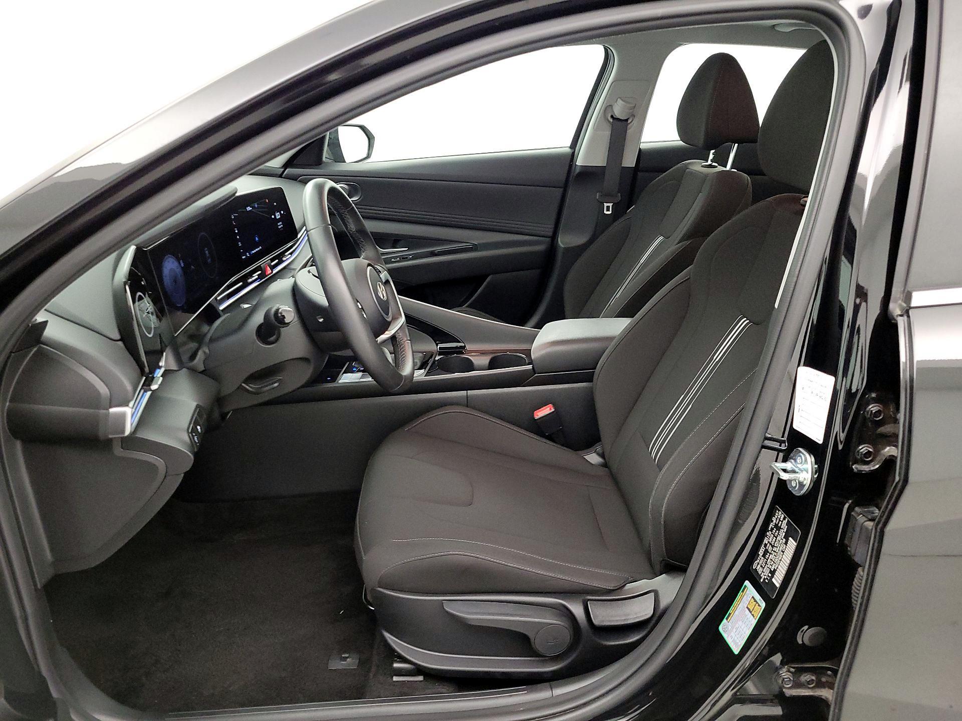 Thumbnail: 2025 Hyundai Elantra - 11