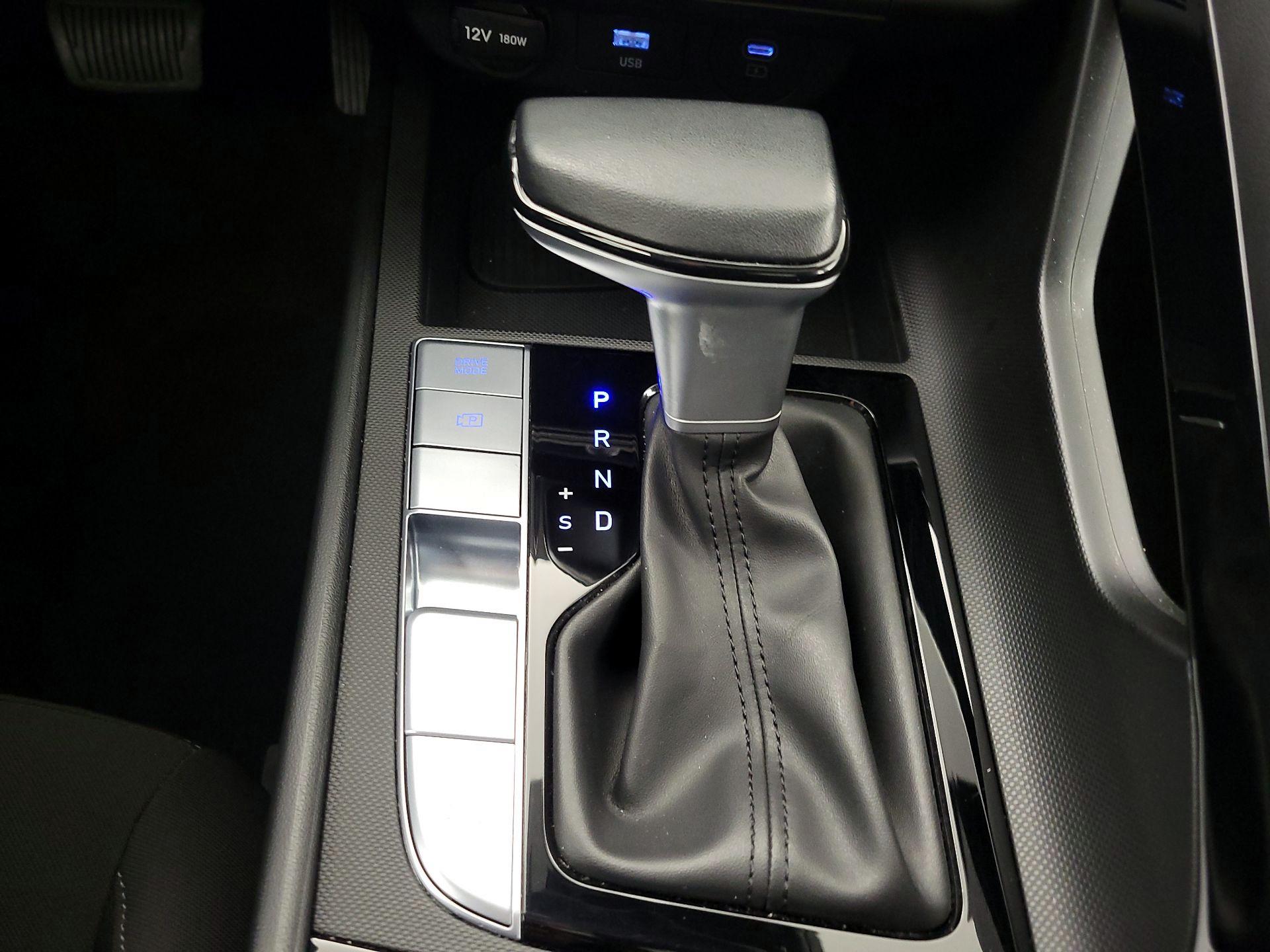 Thumbnail: 2025 Hyundai Elantra - 18
