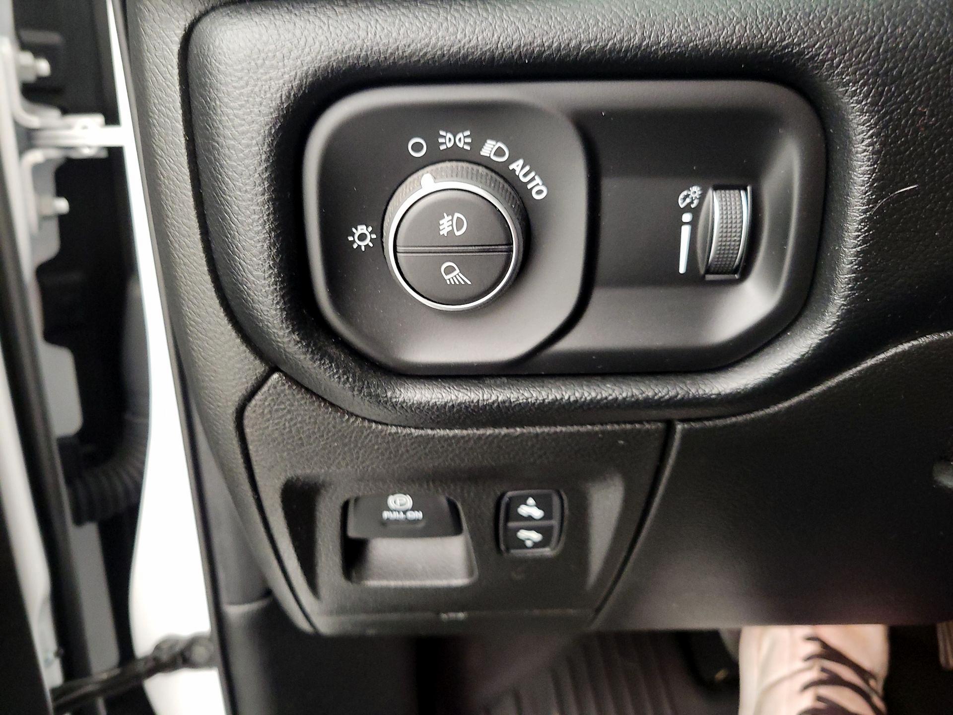 Thumbnail: 2020 RAM 1500 - 13