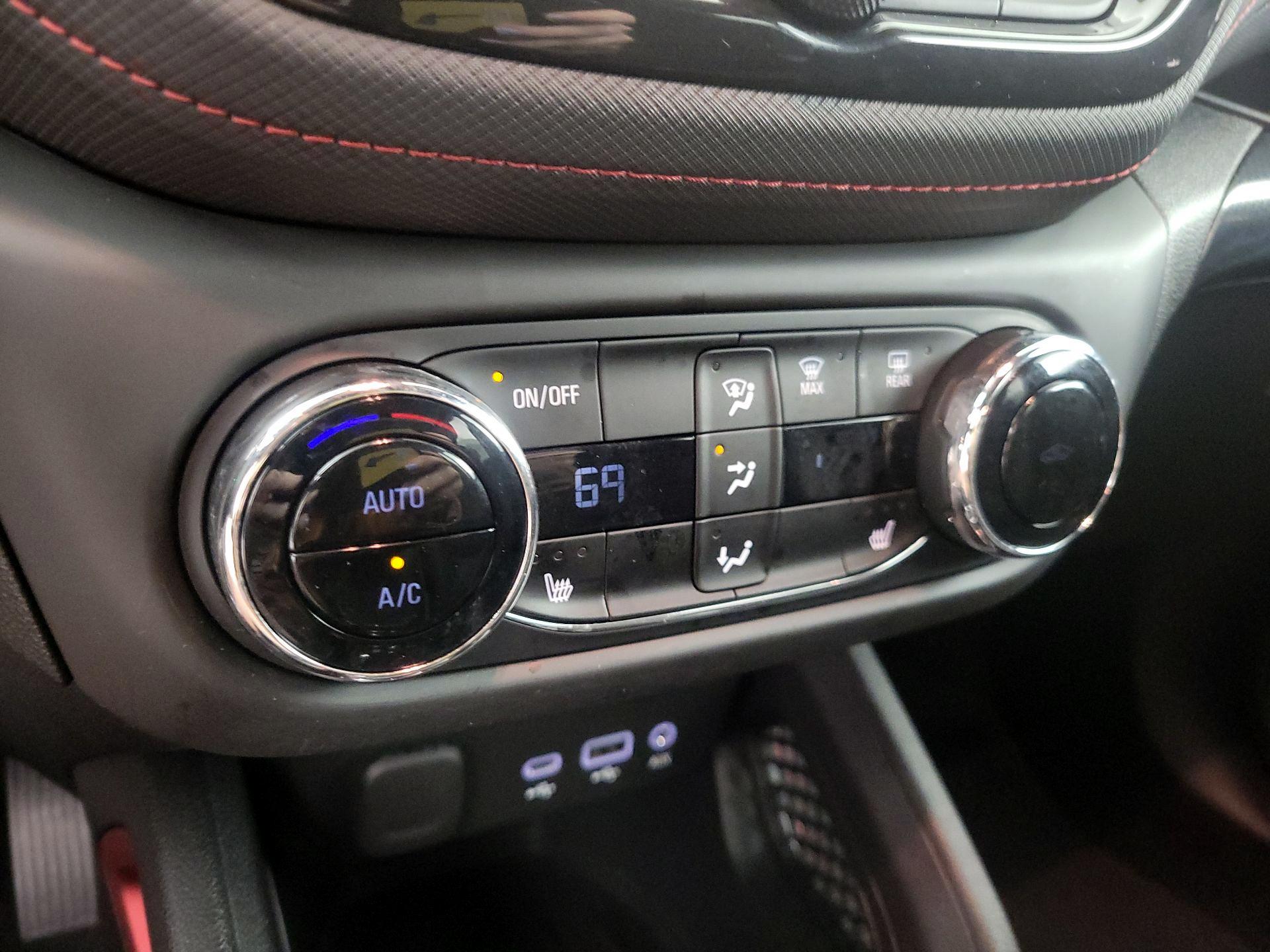 Thumbnail: 2022 Chevrolet TrailBlazer - 16