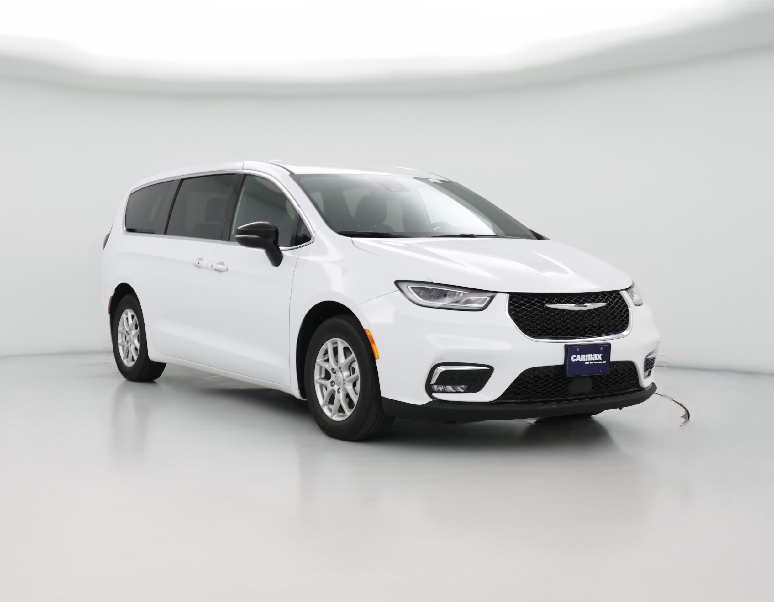 Thumbnail: 2025 Chrysler Pacifica - 1