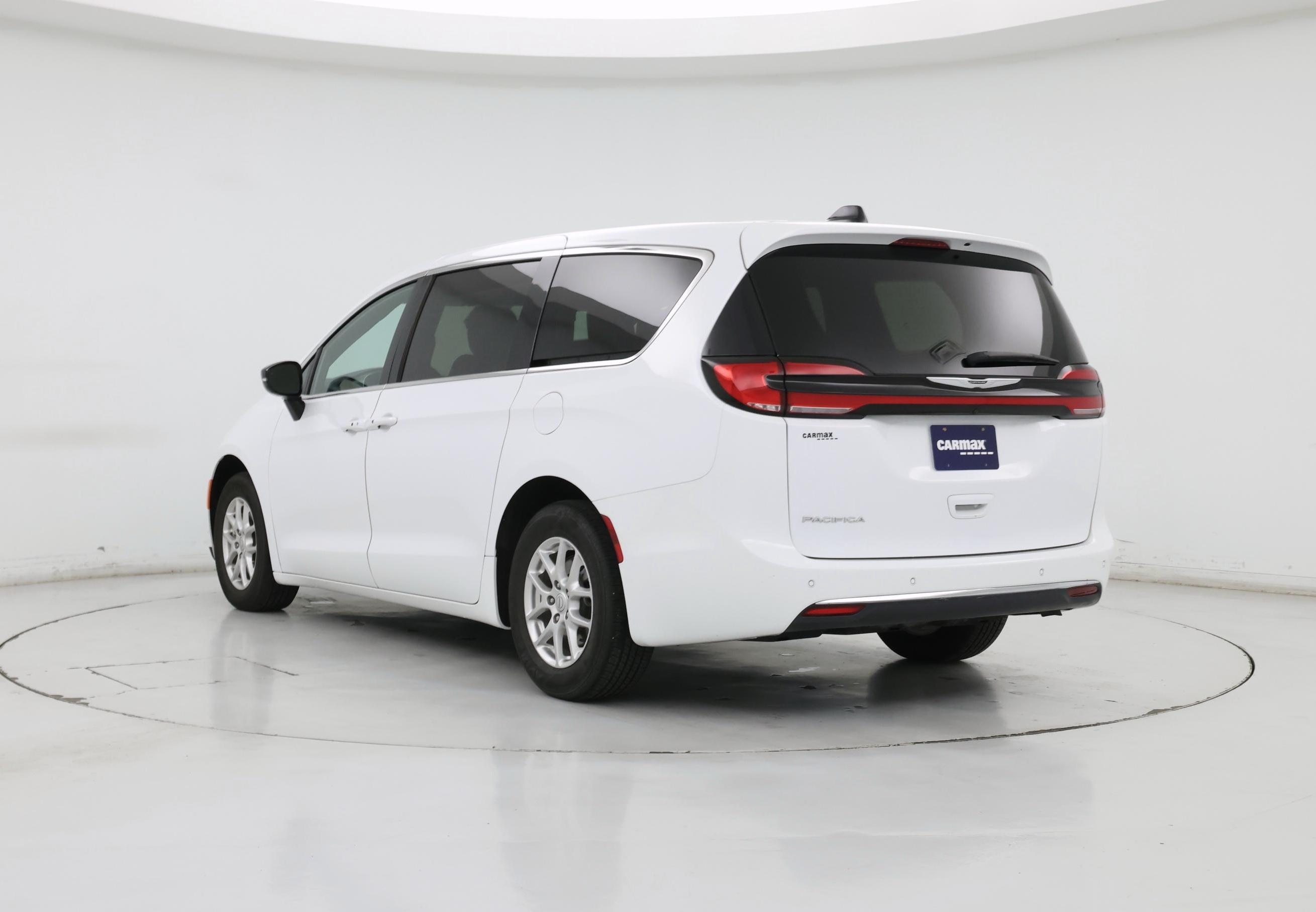 Thumbnail: 2025 Chrysler Pacifica - 2