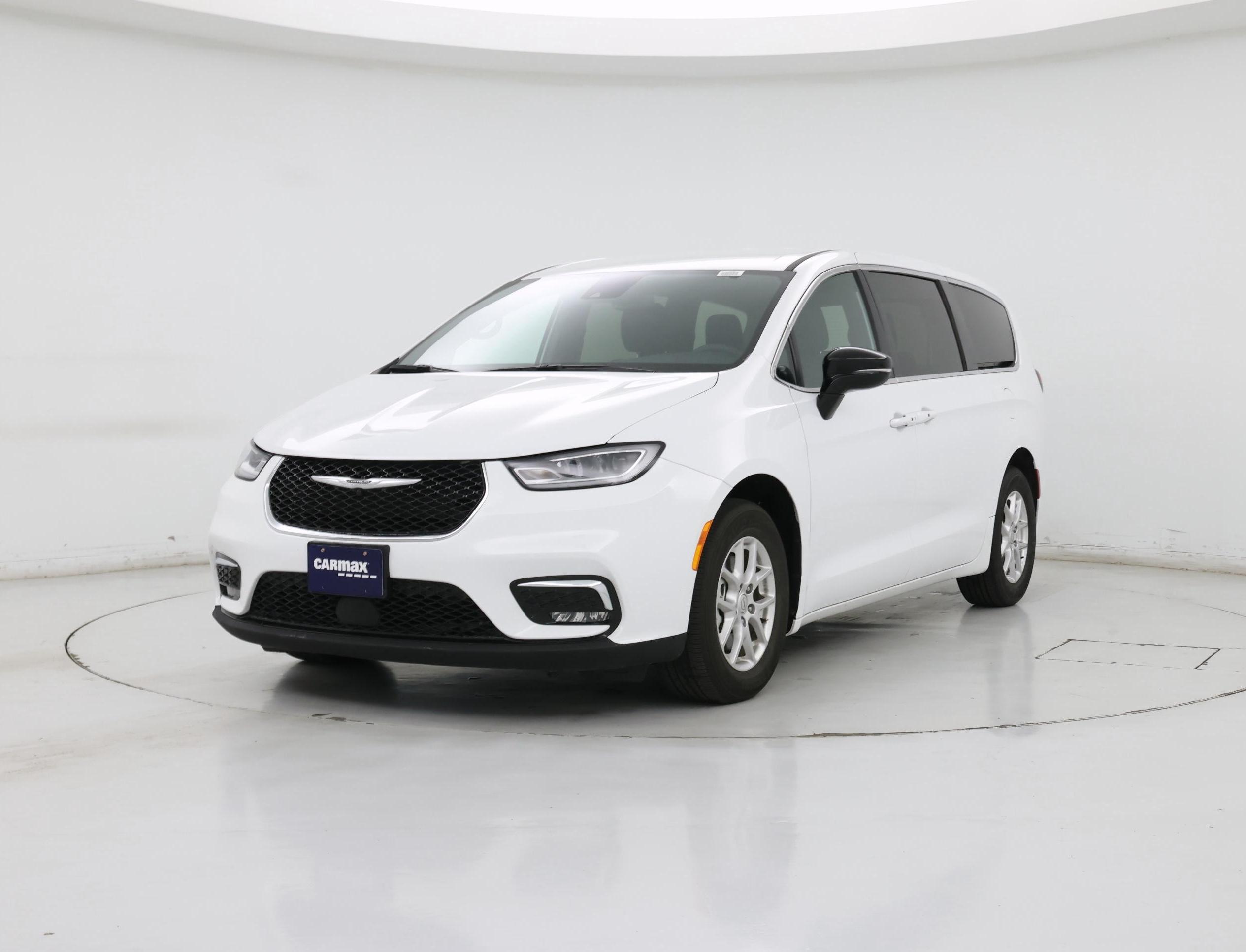 Thumbnail: 2025 Chrysler Pacifica - 4