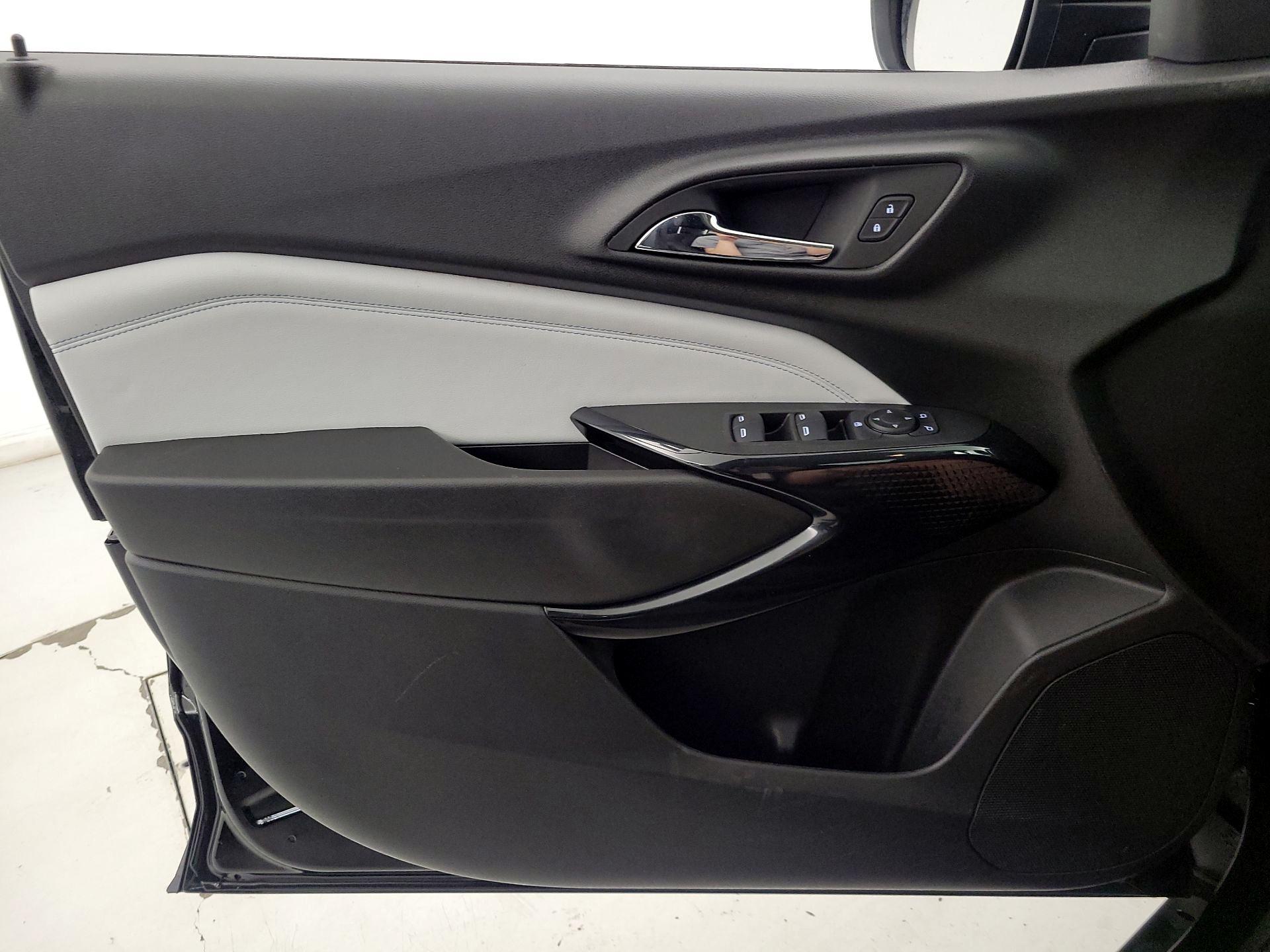 Thumbnail: 2025 Chevrolet Trax - 12
