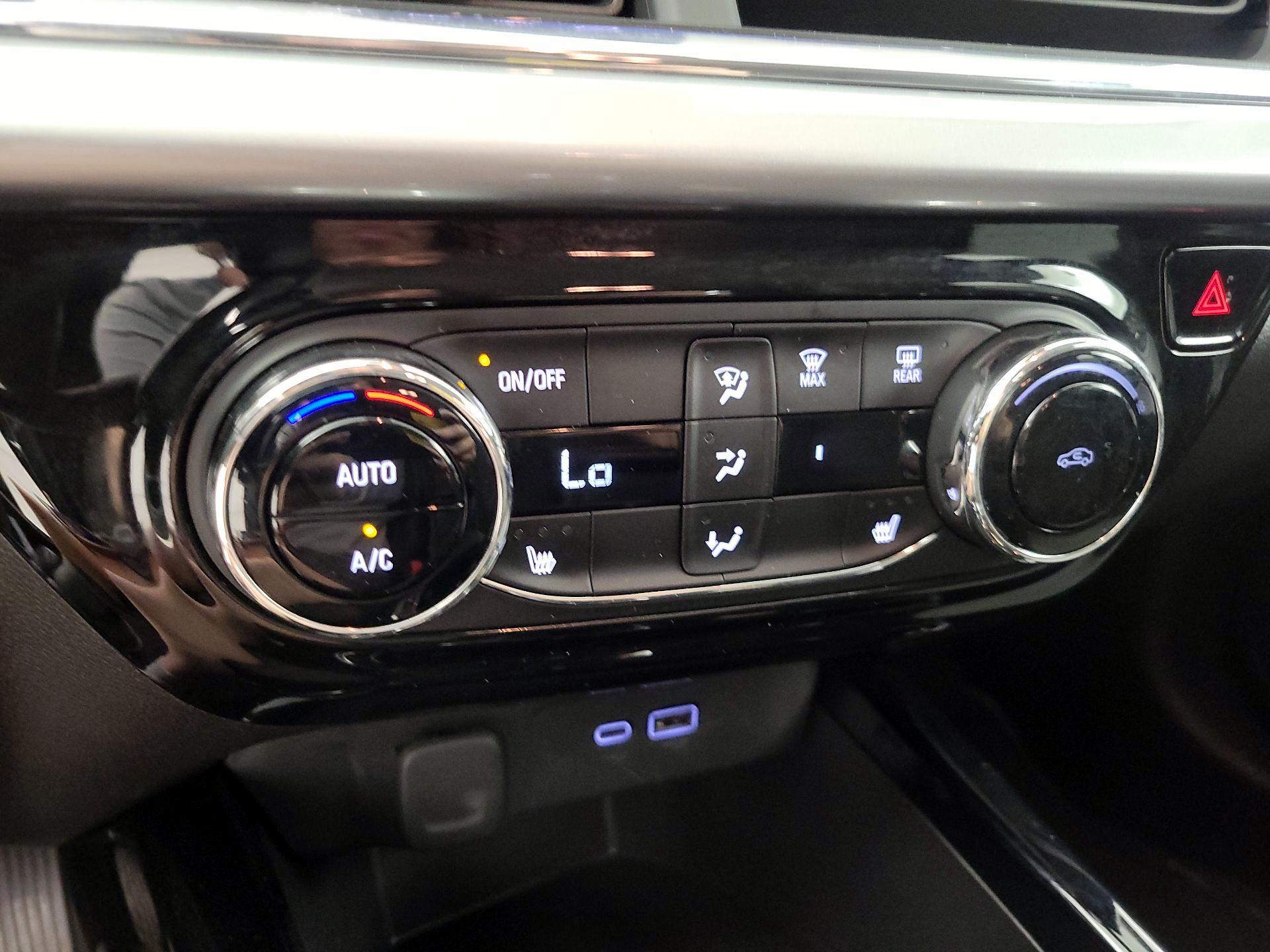 Thumbnail: 2025 Chevrolet Trax - 16