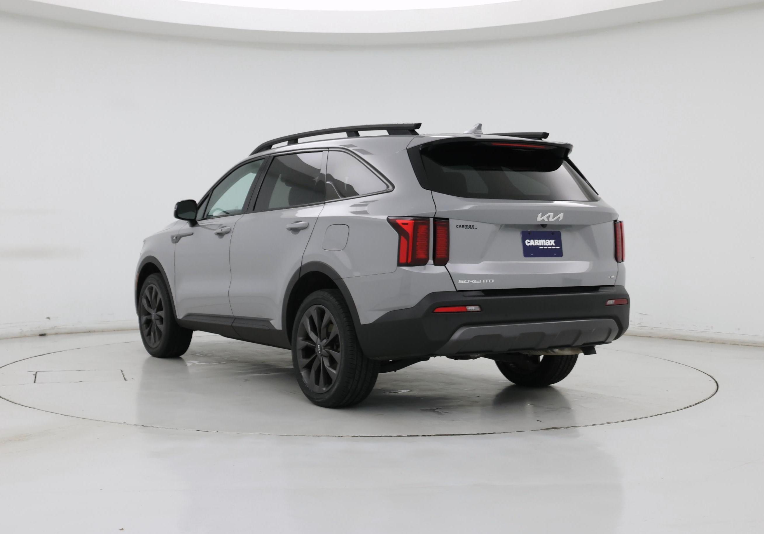 Thumbnail: 2023 Kia Sorento - 2
