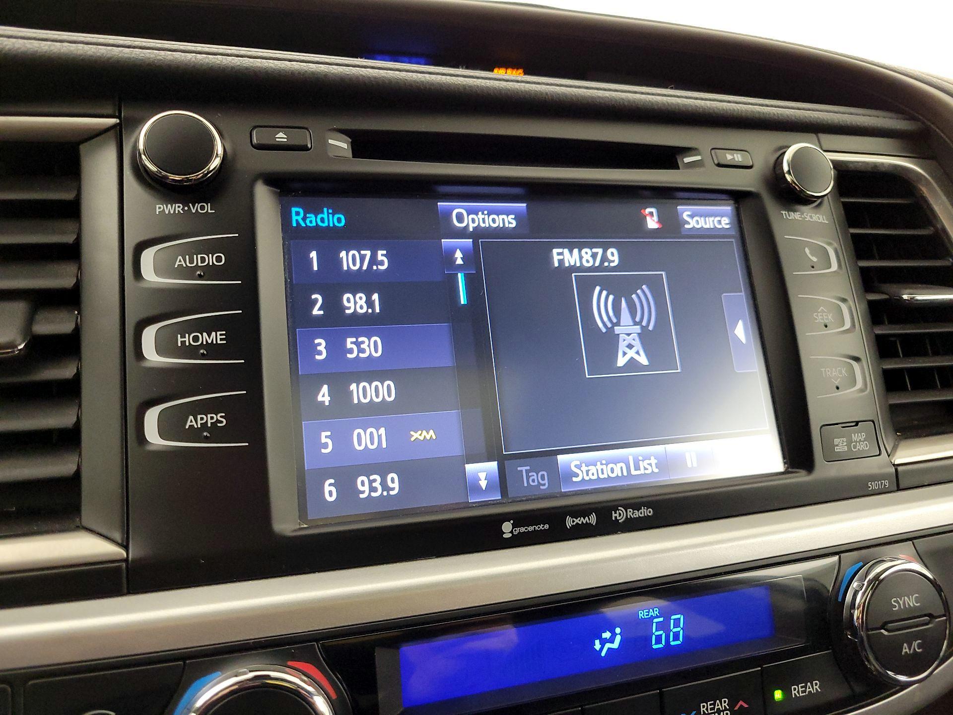 Thumbnail: 2018 Toyota Highlander - 16