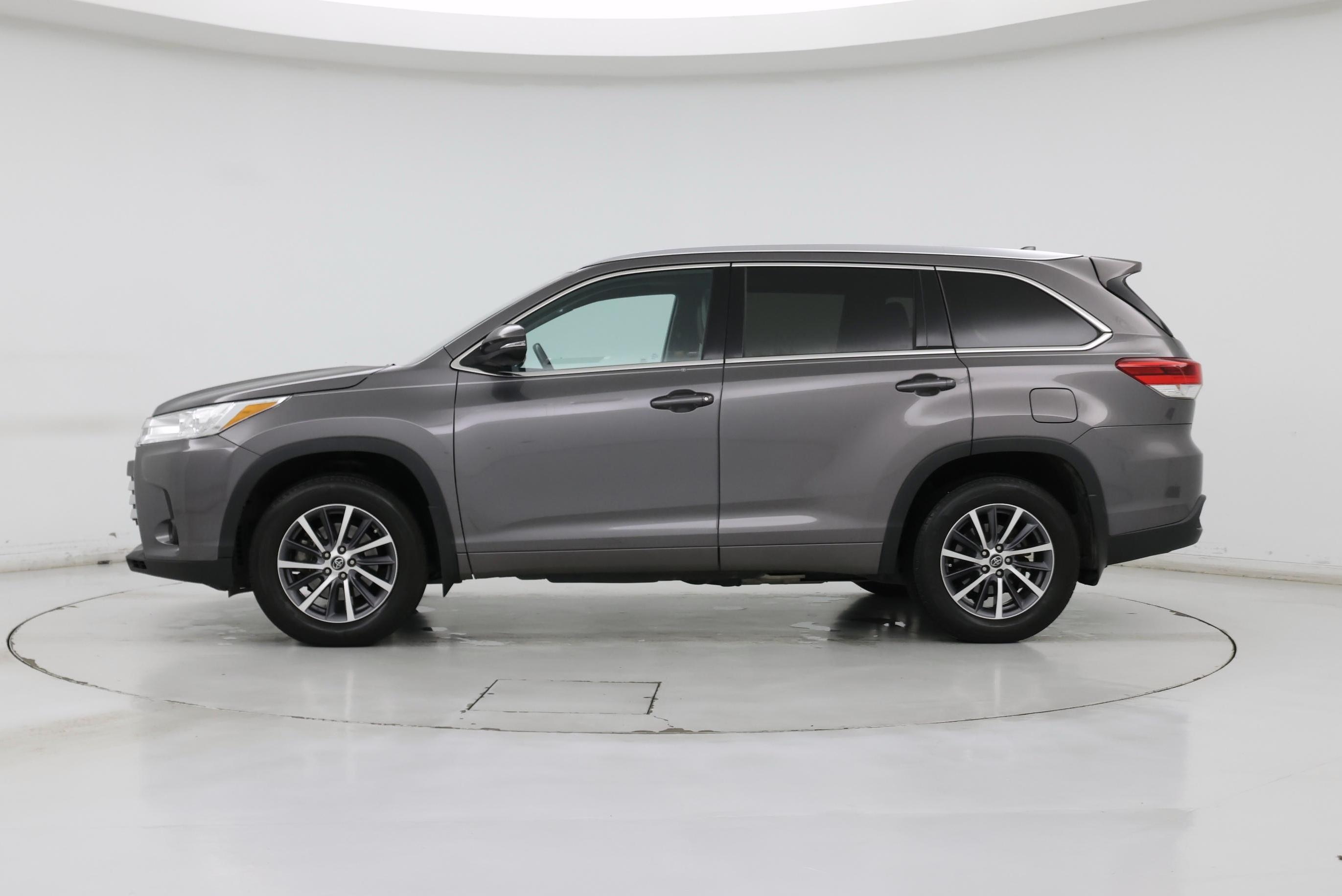 Thumbnail: 2018 Toyota Highlander - 3