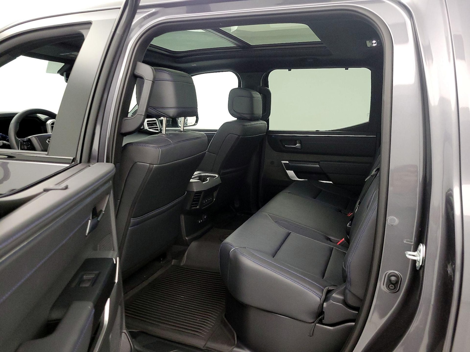 Rear A/C Seat(s)