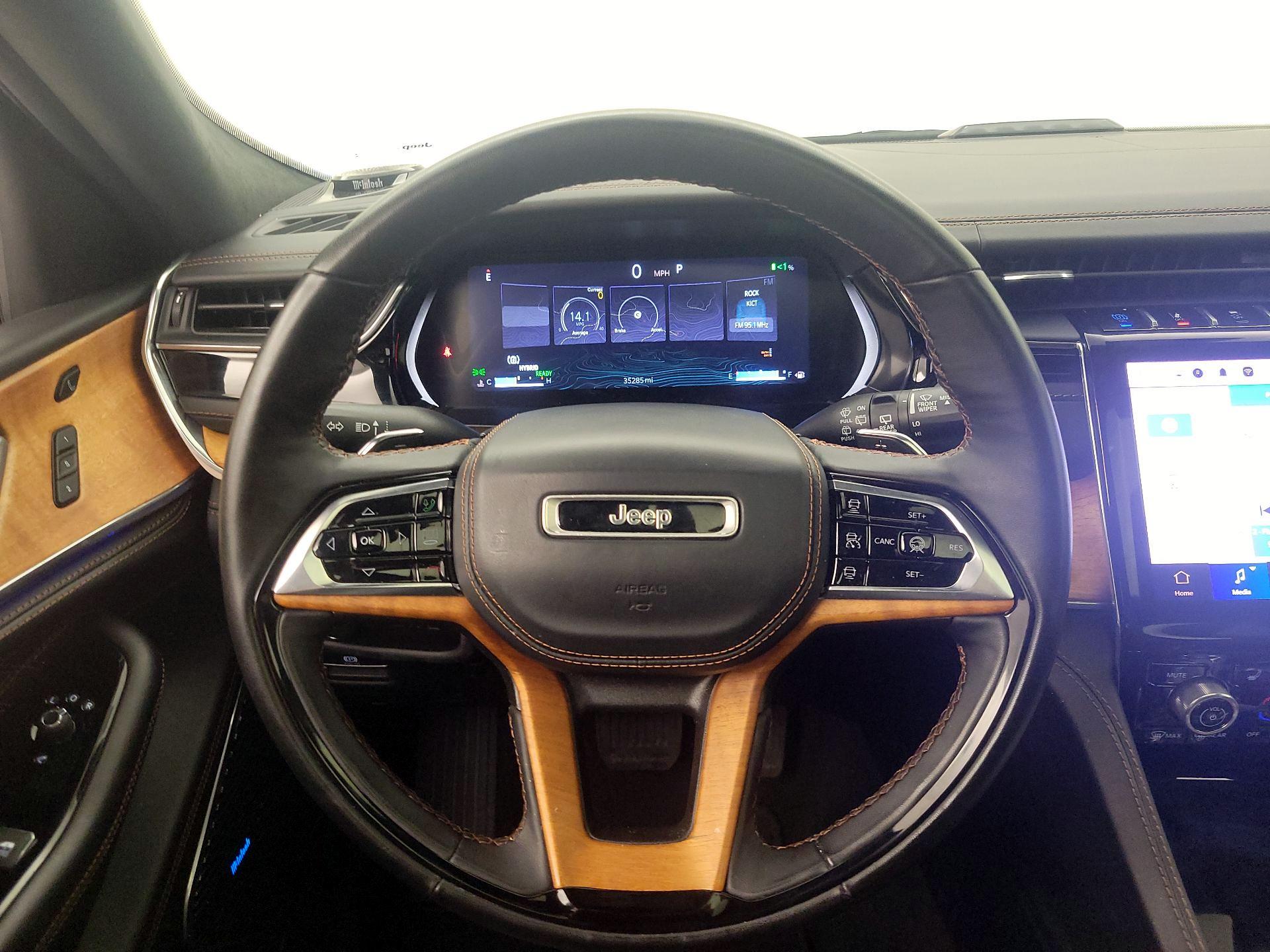Thumbnail: 2022 Jeep Grand Cherokee - 10