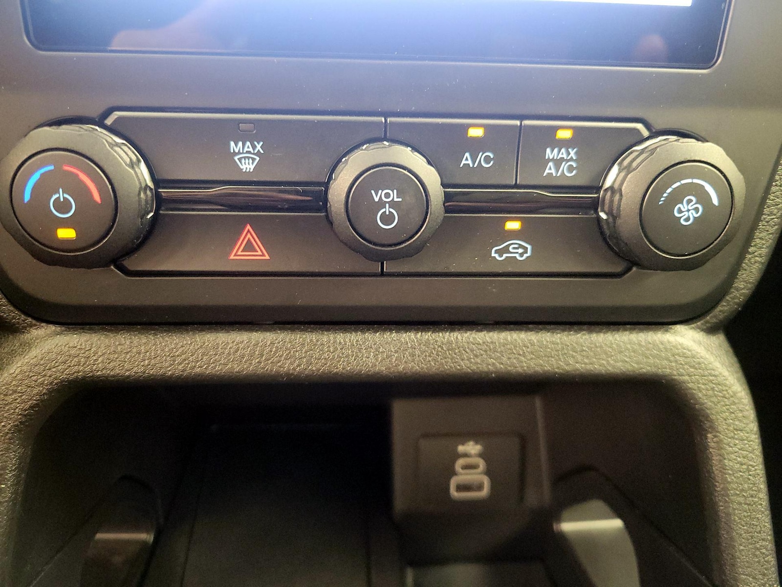 2024 Ford Ranger XL - Photo 17