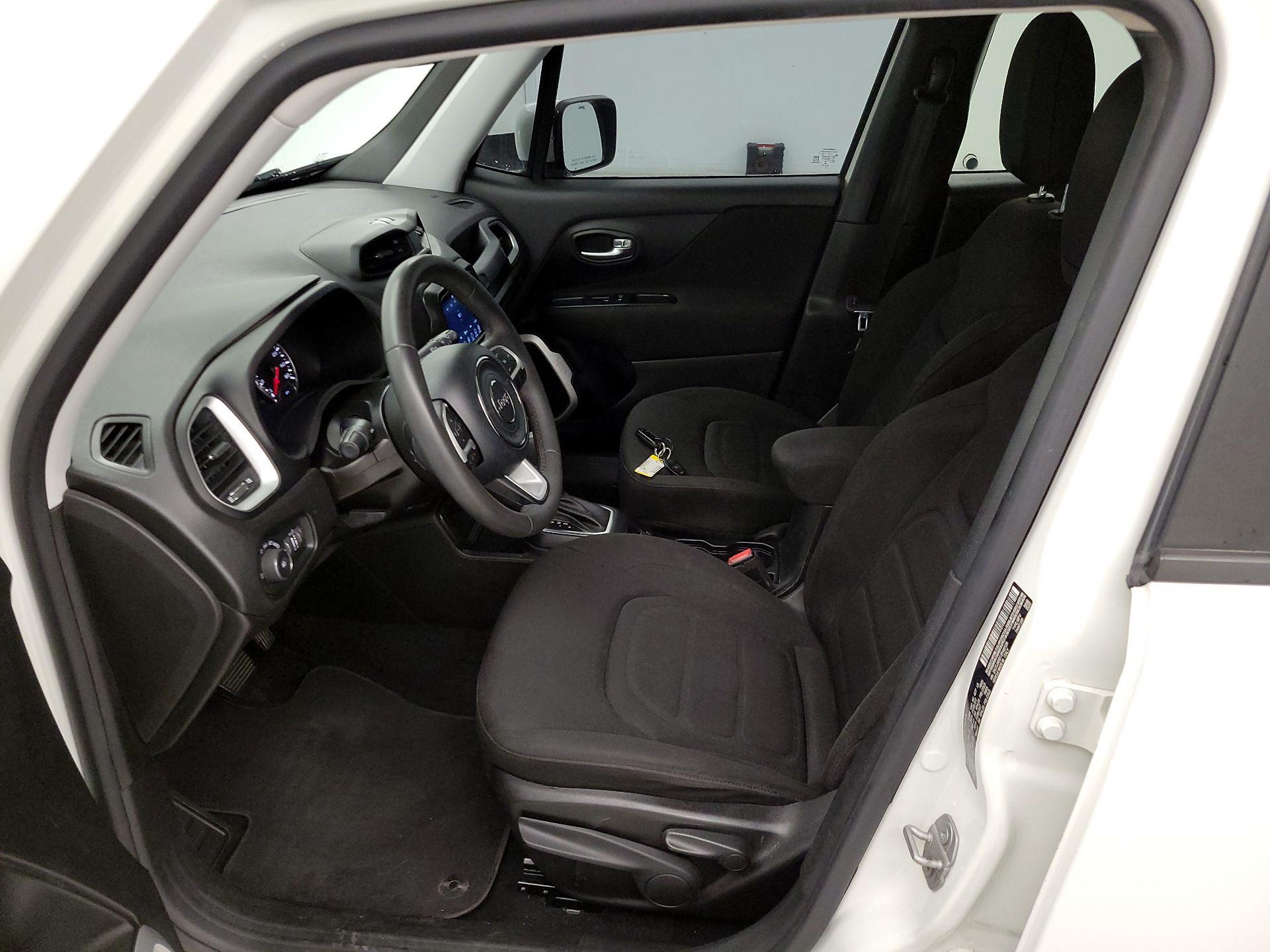 Thumbnail: 2018 Jeep Renegade - 11