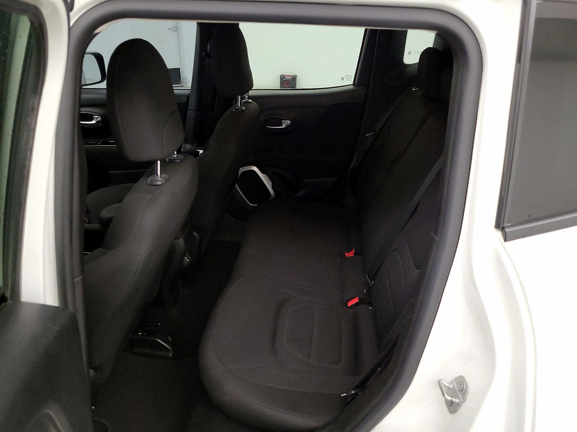 Thumbnail: 2018 Jeep Renegade - 19
