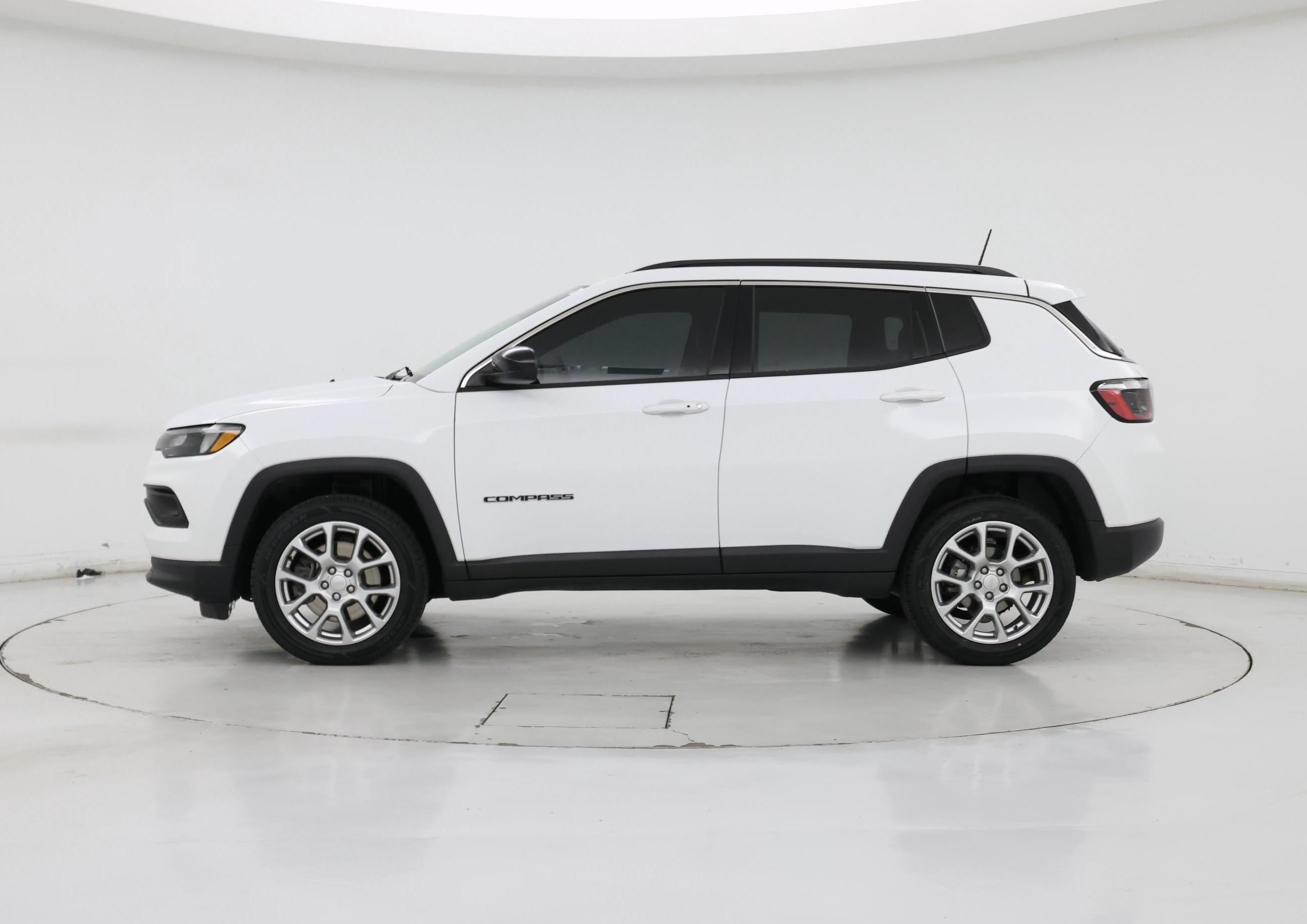 Thumbnail: 2023 Jeep Compass - 3
