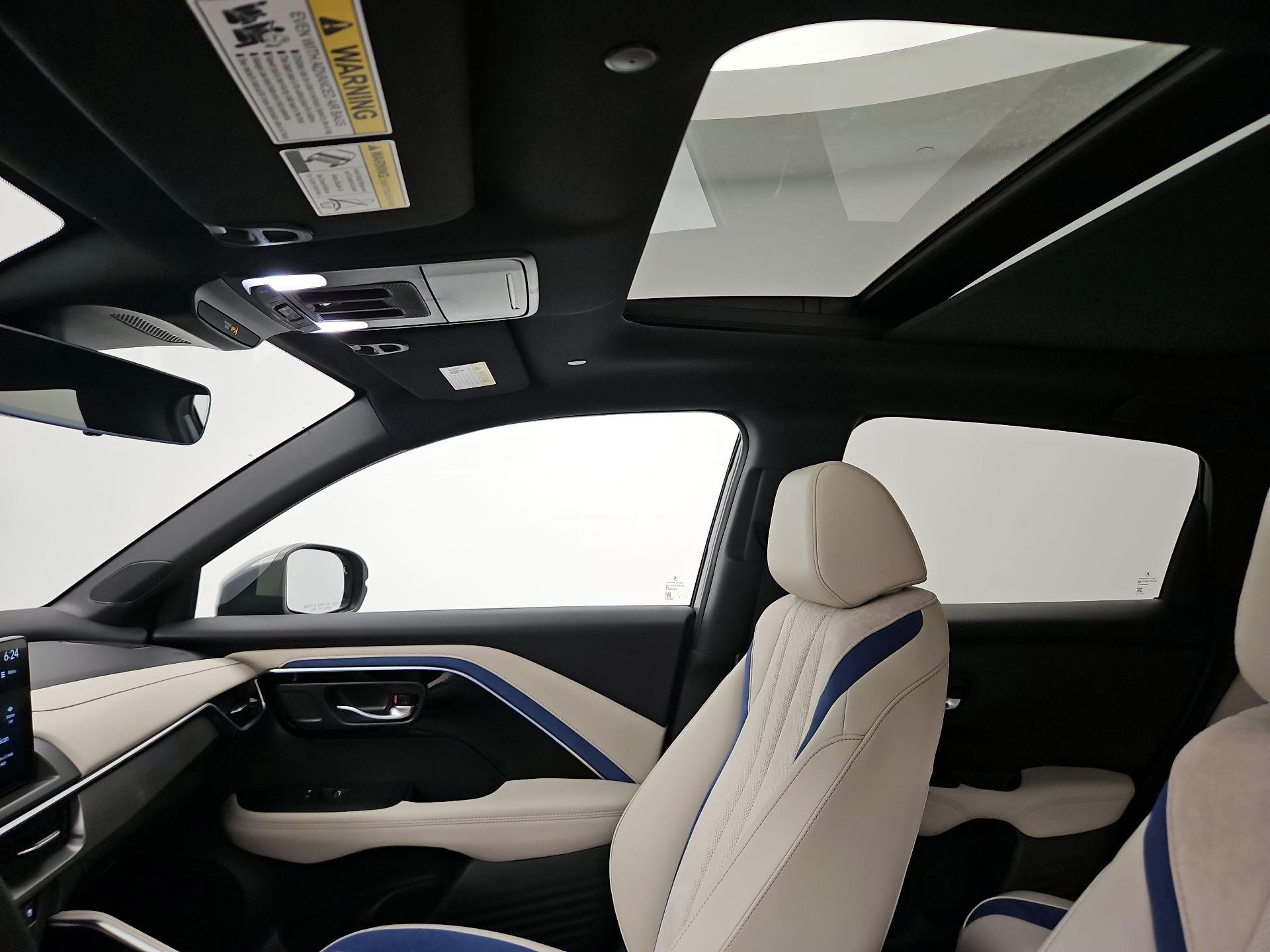 Thumbnail: 2025 Acura ADX - 19