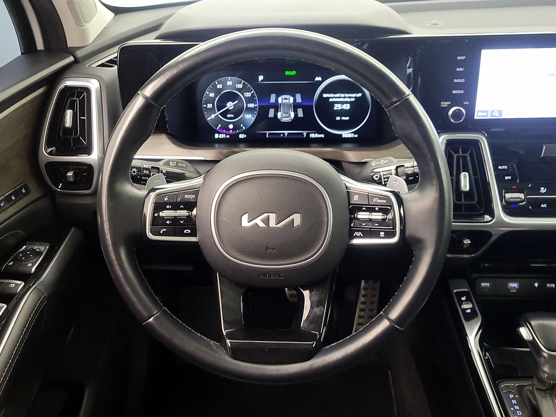 Thumbnail: 2023 Kia Sorento - 10