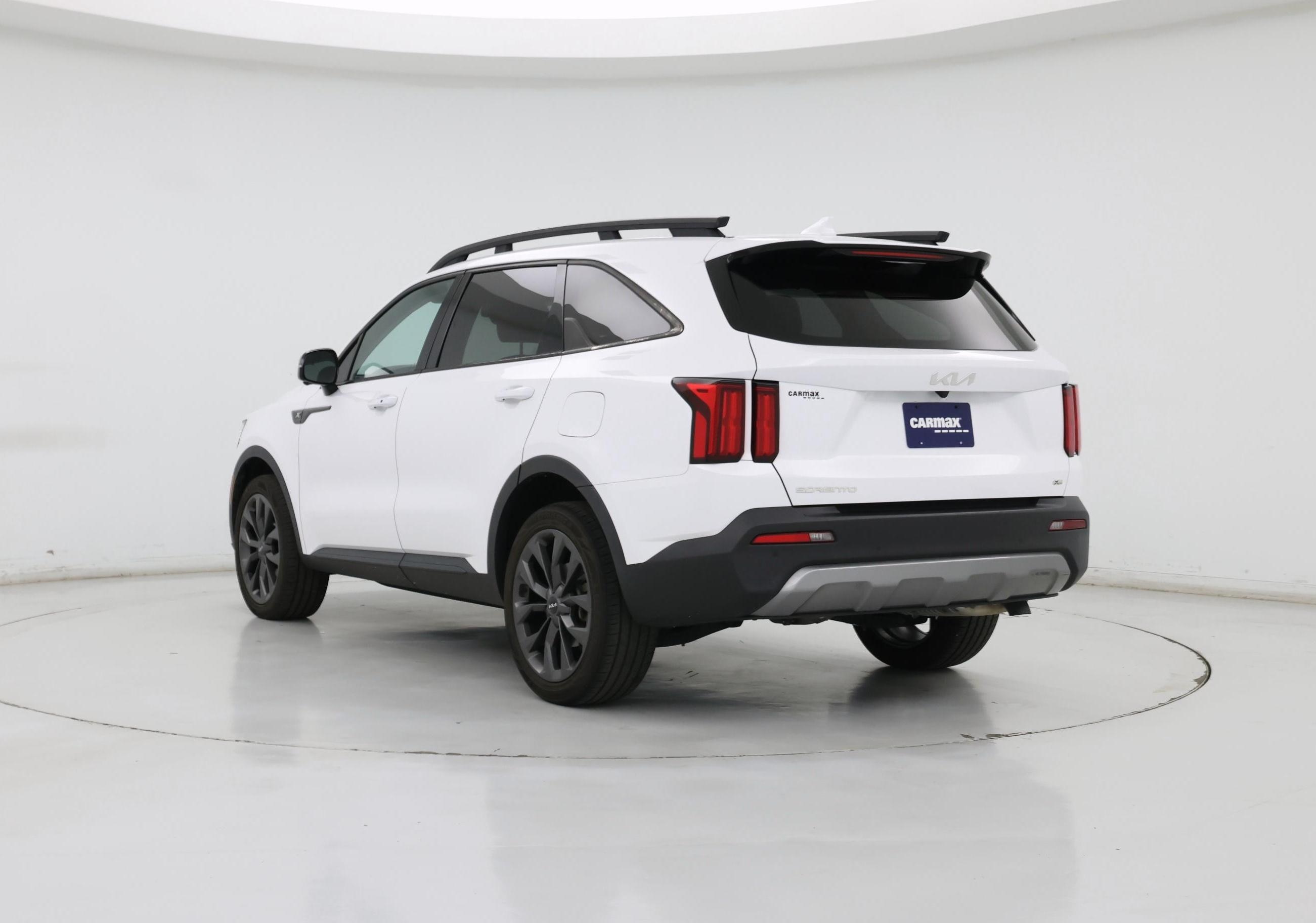 Thumbnail: 2023 Kia Sorento - 2