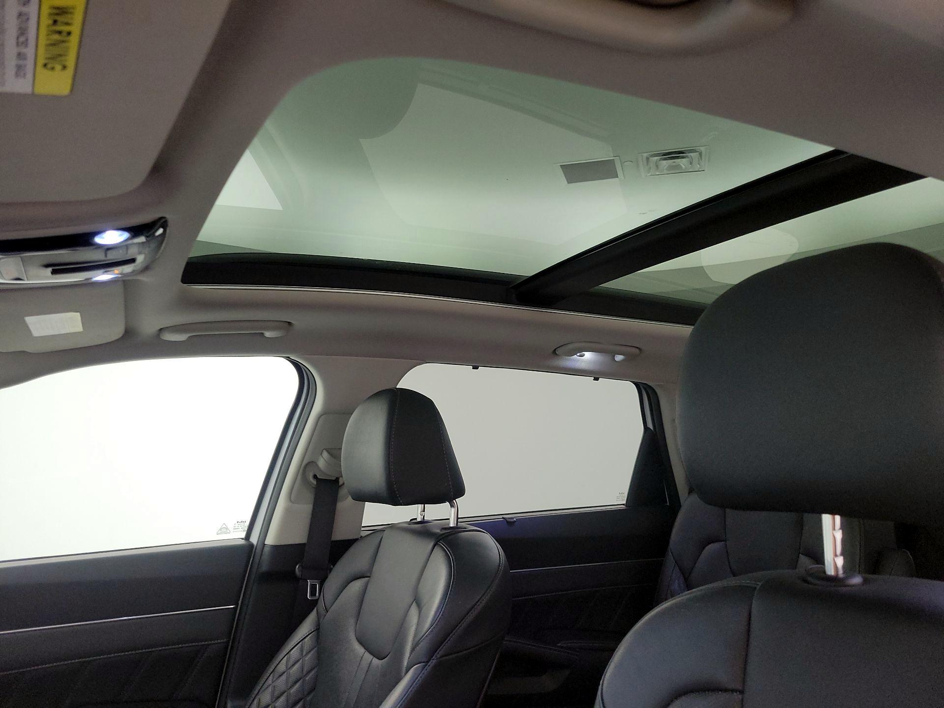 Thumbnail: 2023 Kia Sorento - 20