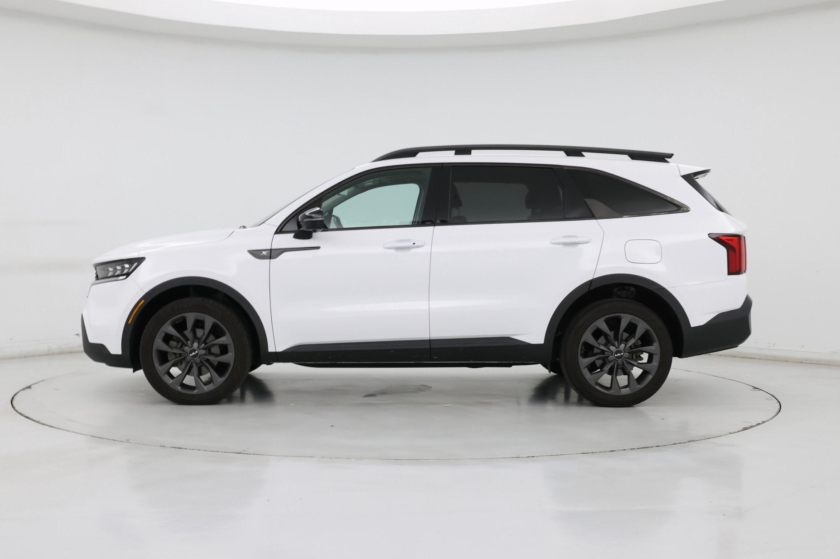 Thumbnail: 2023 Kia Sorento - 3